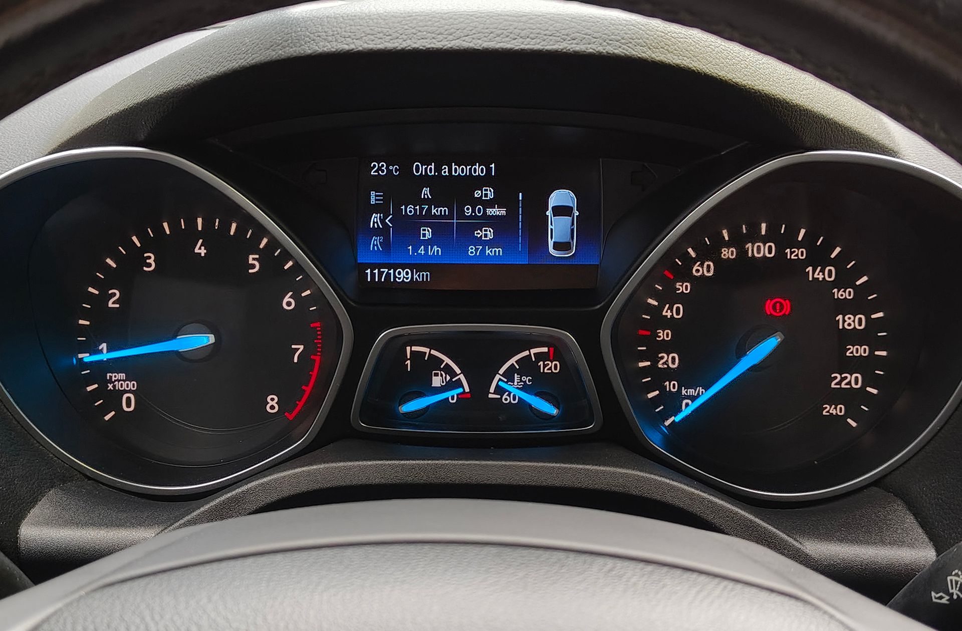 Ford Kuga 1.5 EcoBoost Trend 4x2 - foto 21