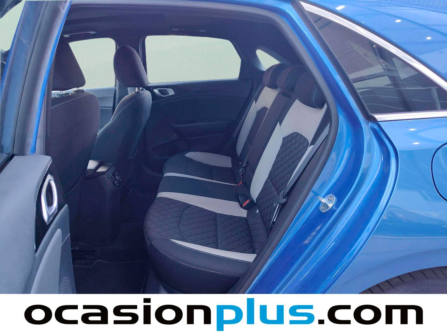 Foto asientos traseros KIA Ceed KIA Ceed 1.4 T-GDi GT Line DCT (140 CV)