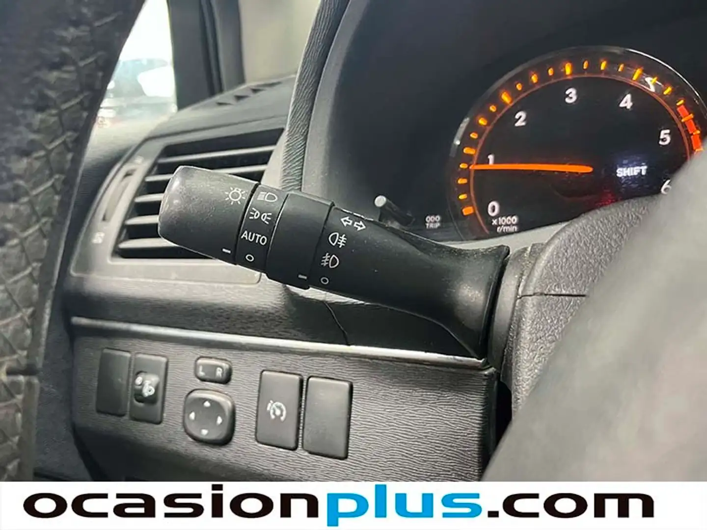 Foto Toyota Avensis Toyota Avensis 2.0 D-4D Active (126 CV)