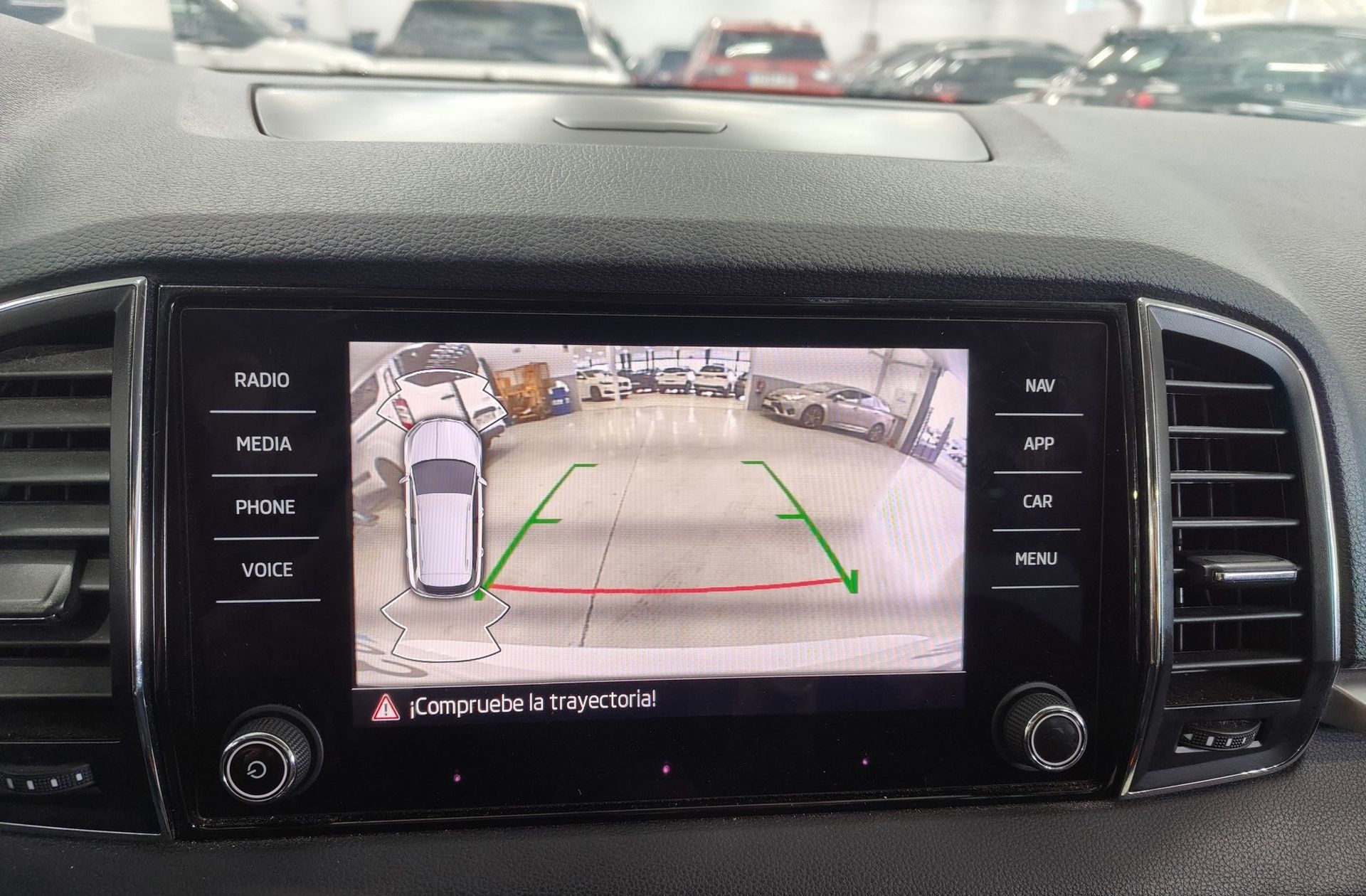 Škoda Karoq 2.0 TDI Selection - foto 8