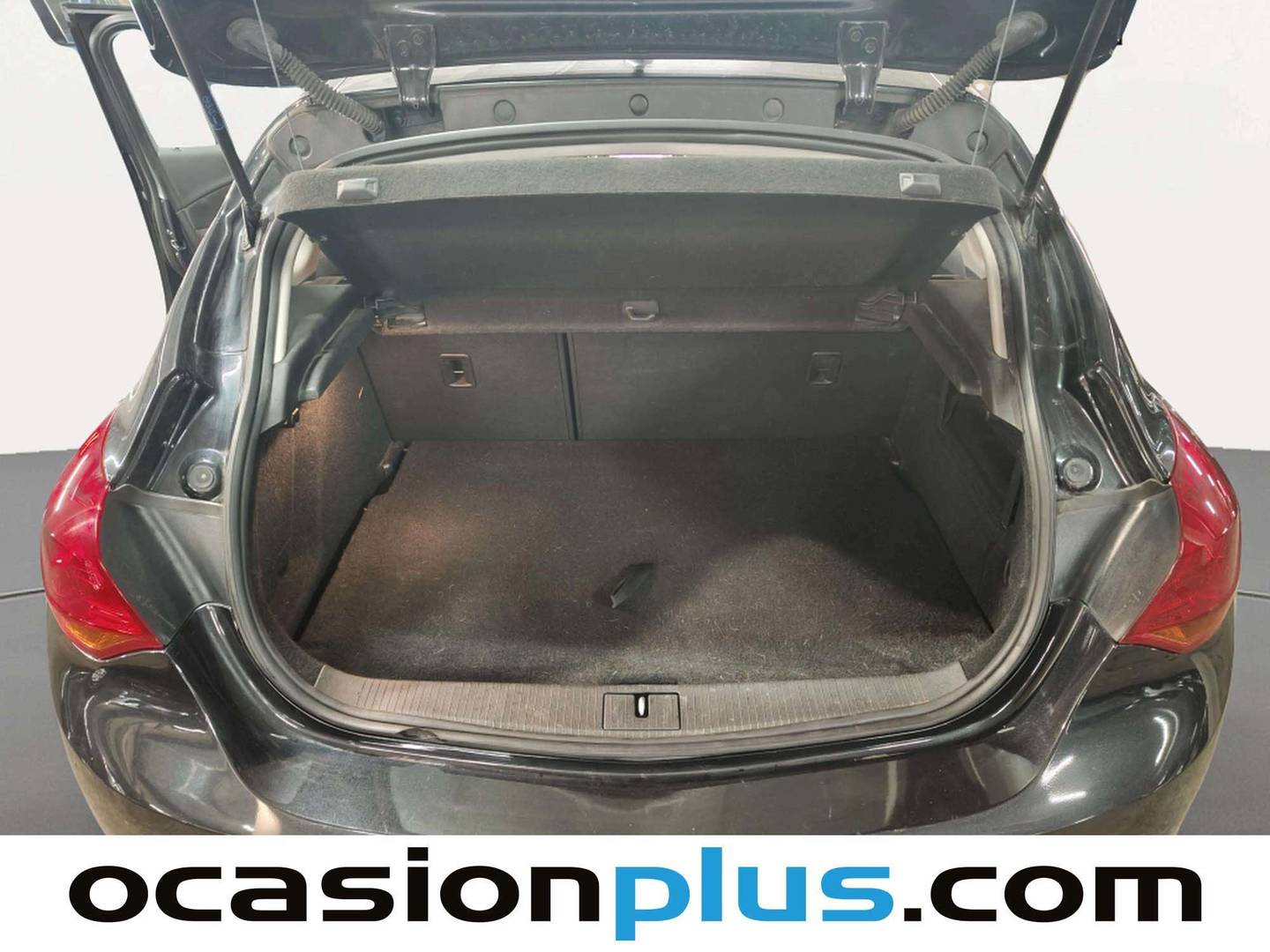 Fotos maletero Opel Astra Opel Astra 1.6 Selective (115 CV)