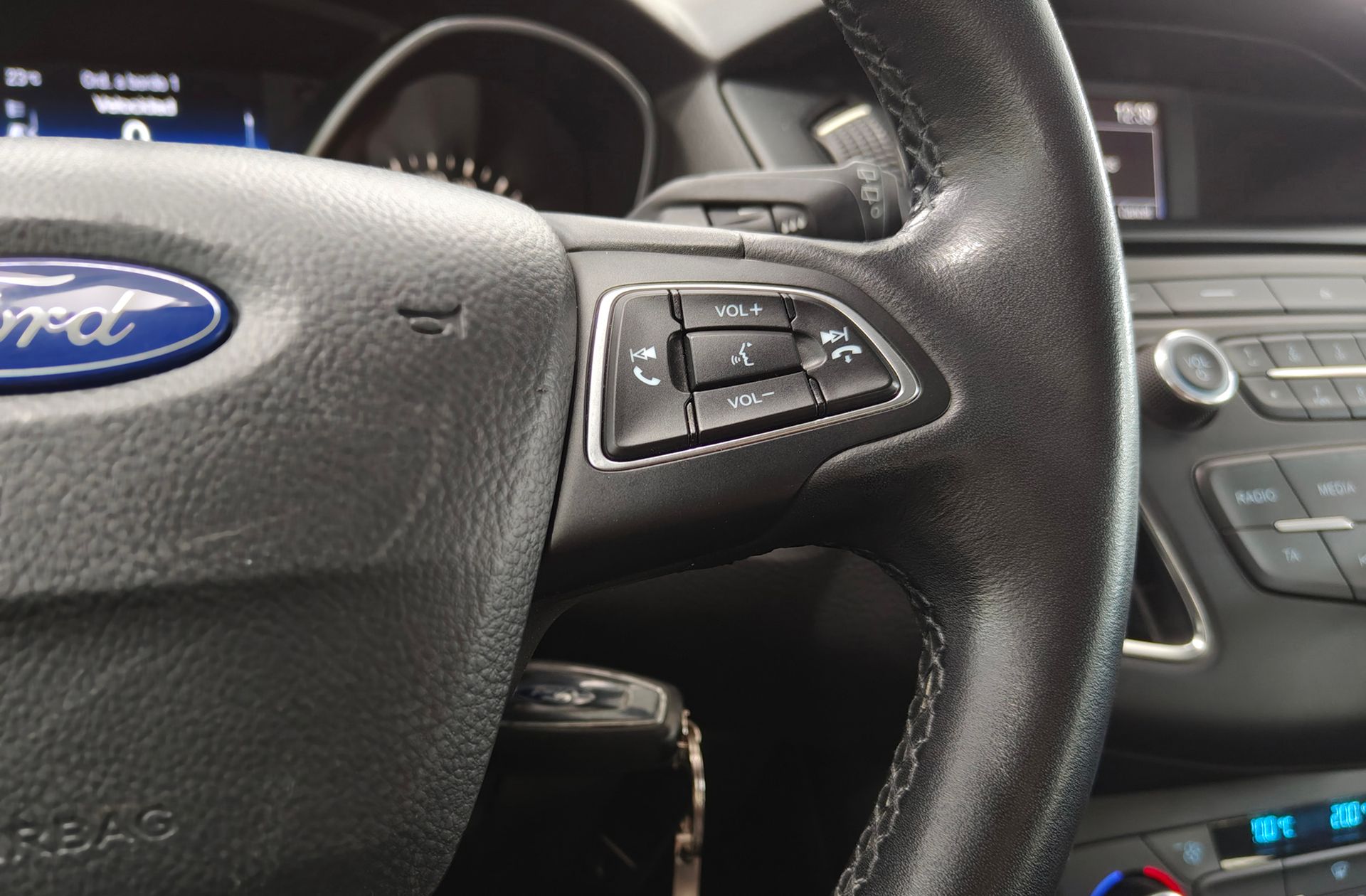 Ford Focus 1.5 TDCi Trend+ - foto 26