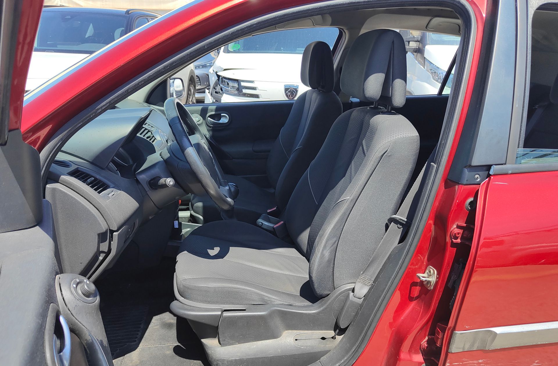 Renault Mégane 1.9 dCi Confort Dynamique - foto 8
