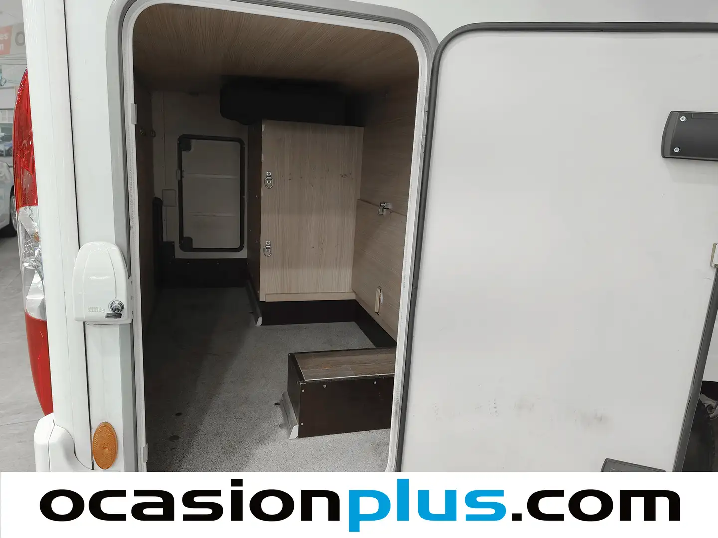 Foto Burstner BT5902 Burstner BT5902 TRAVEL VAN T-590 (150 CV)