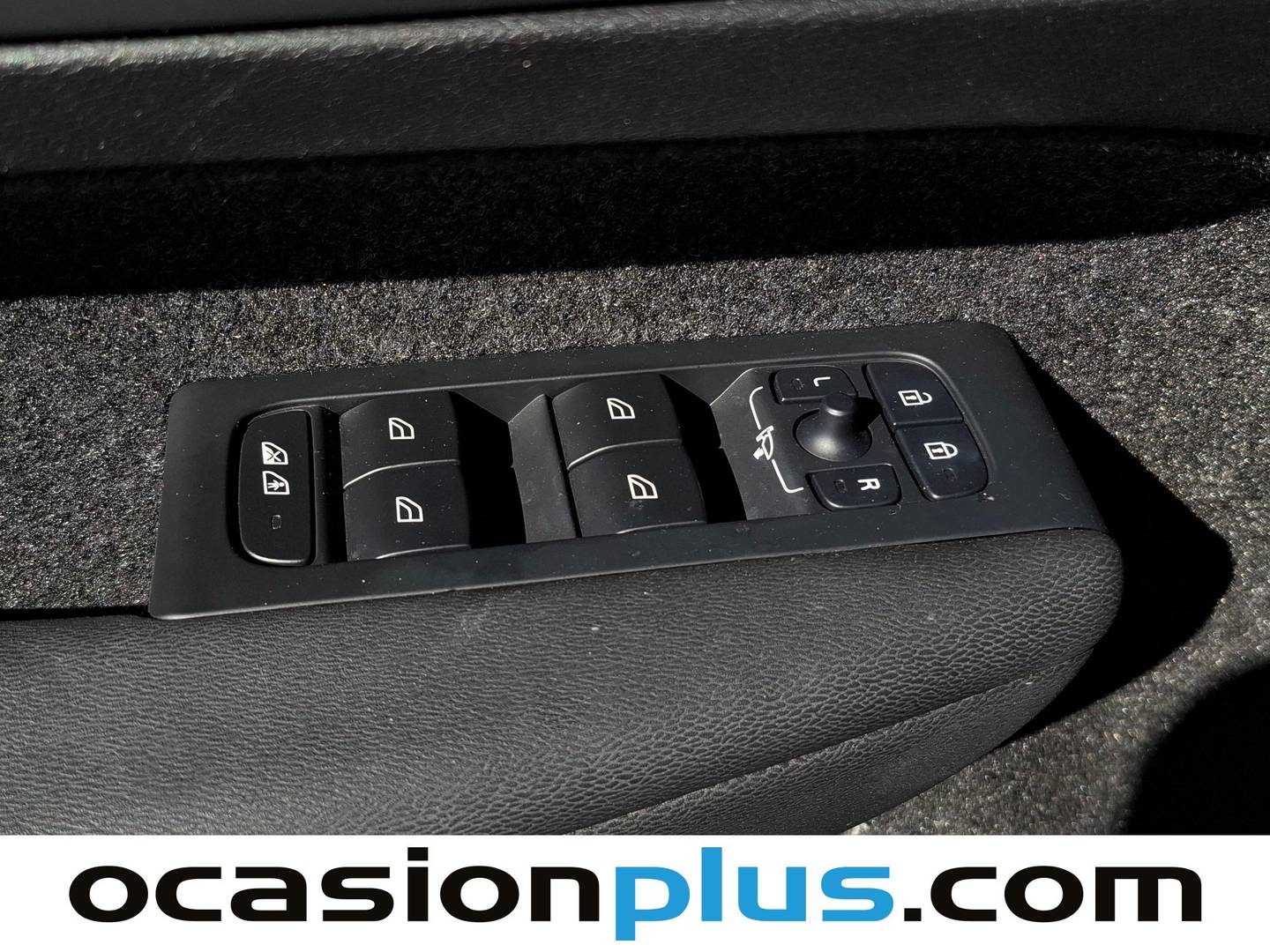 Foto Volvo XC40 Volvo XC40 B3 G Essential Auto (163 CV)