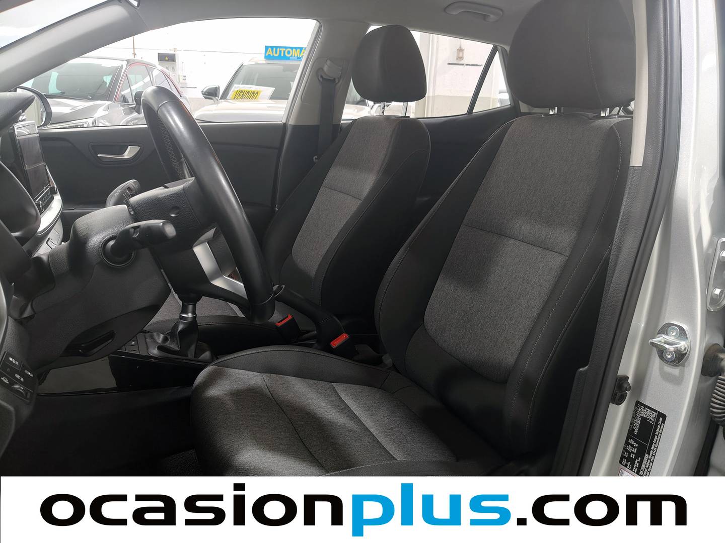 Foto asientos delanteros KIA Stonic KIA Stonic 1.2 DPi Drive (79 CV)