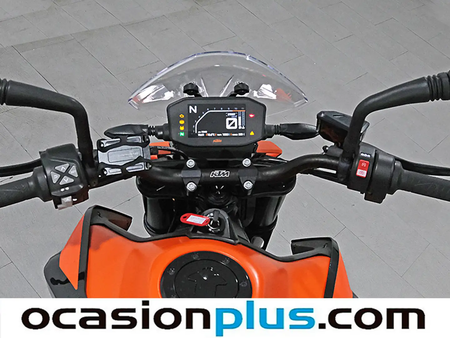 Foto KTM 890 DUKE L KTM 890 DUKE L 890 DUKE L (95 Cv)