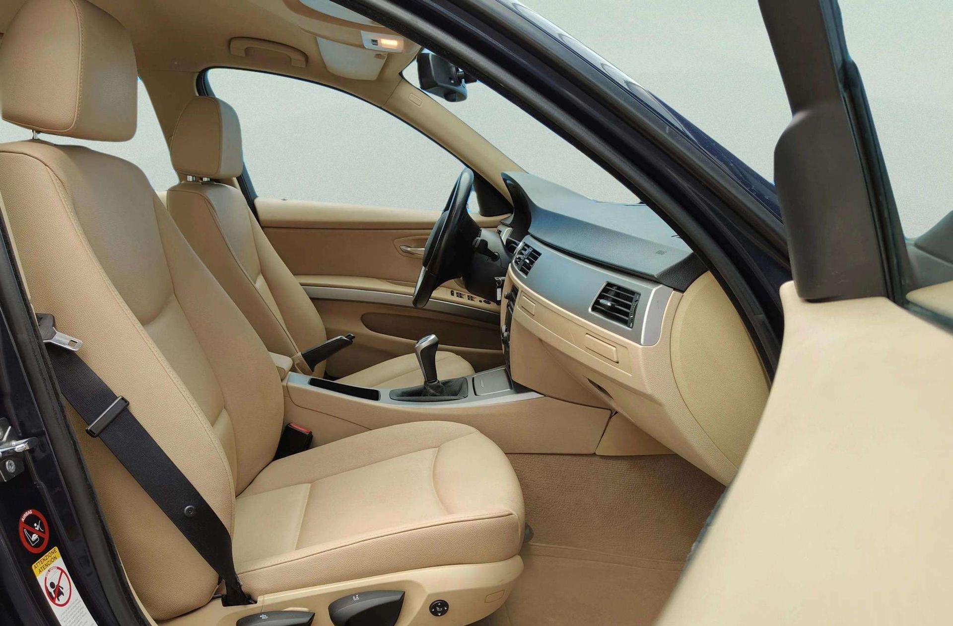 BMW Serie 3 318d - foto 15