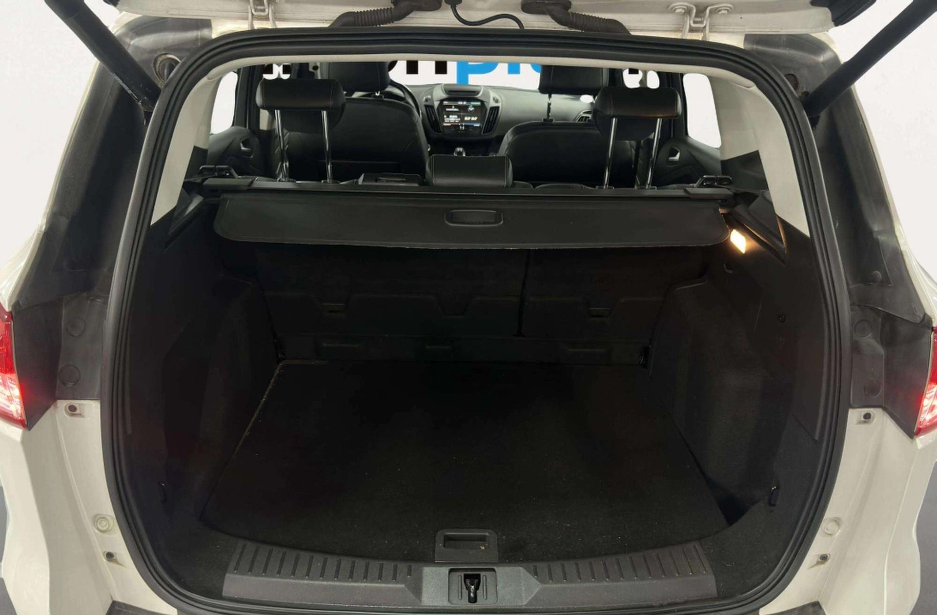 Ford Kuga 1.5 EcoBoost Titanium 4x4 - foto 14