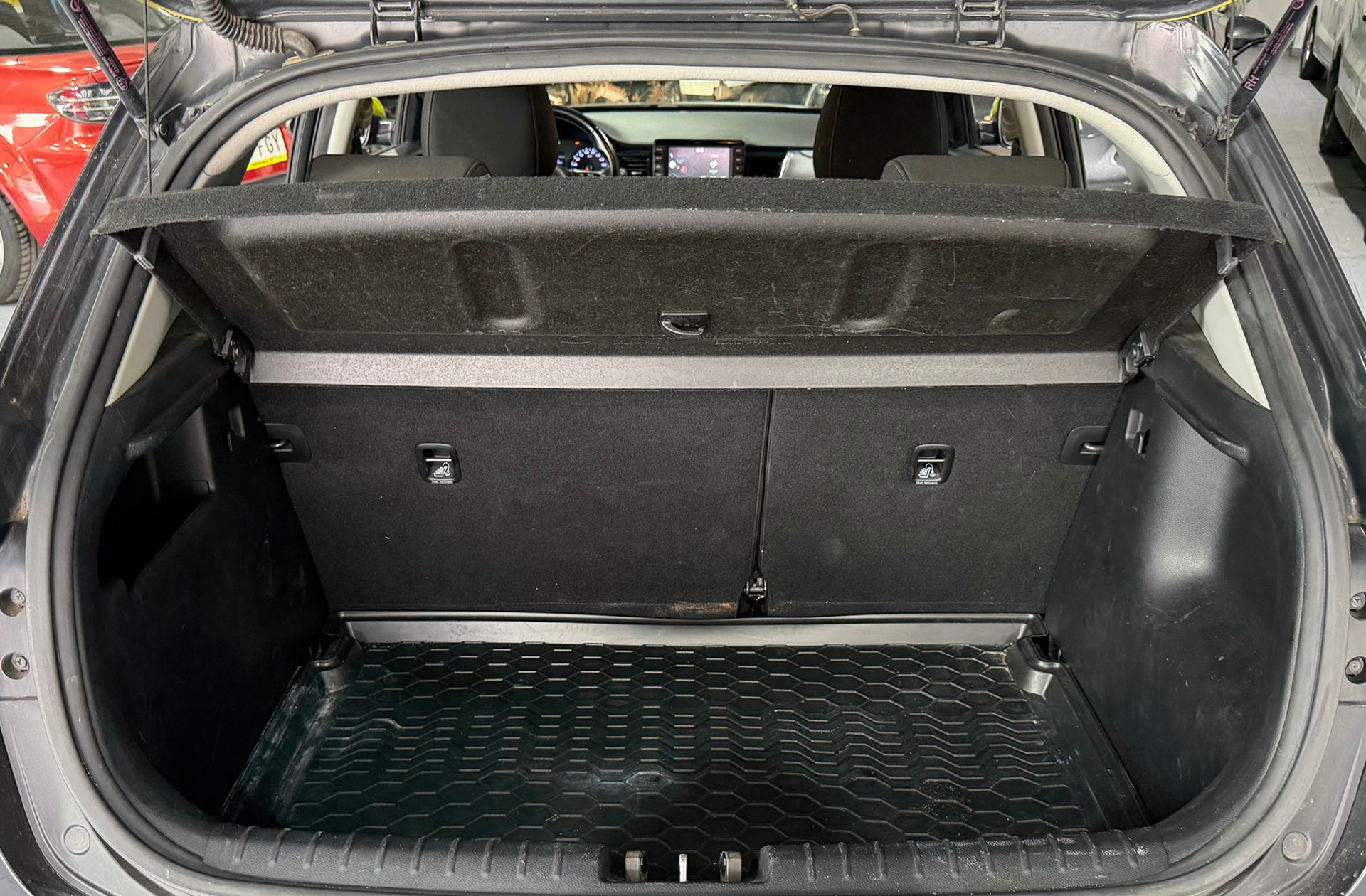 Kia Stonic 1.0 T-GDi Drive - foto 16