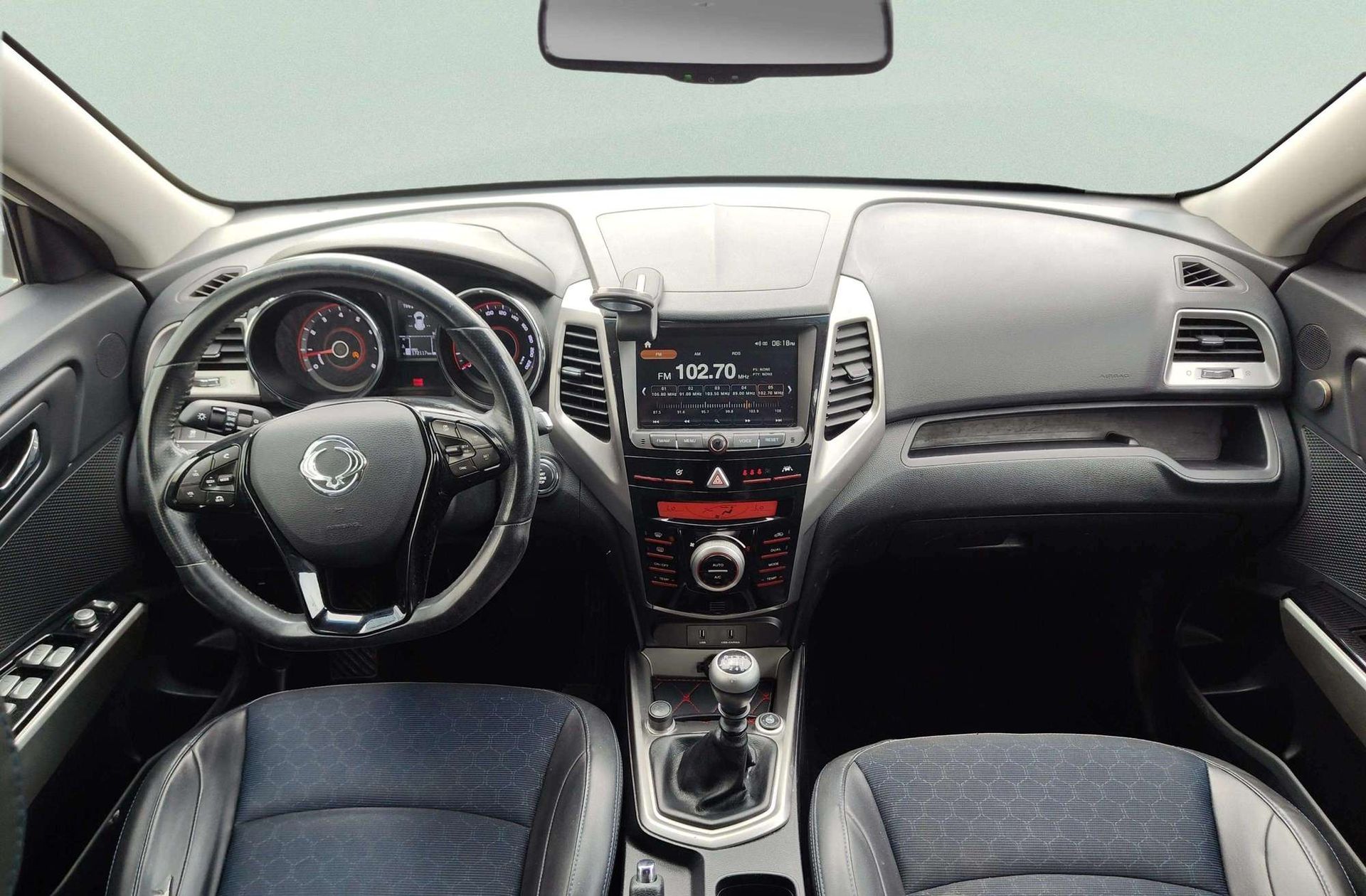 SsangYong Tivoli G16 Limited 4x2 - foto 6