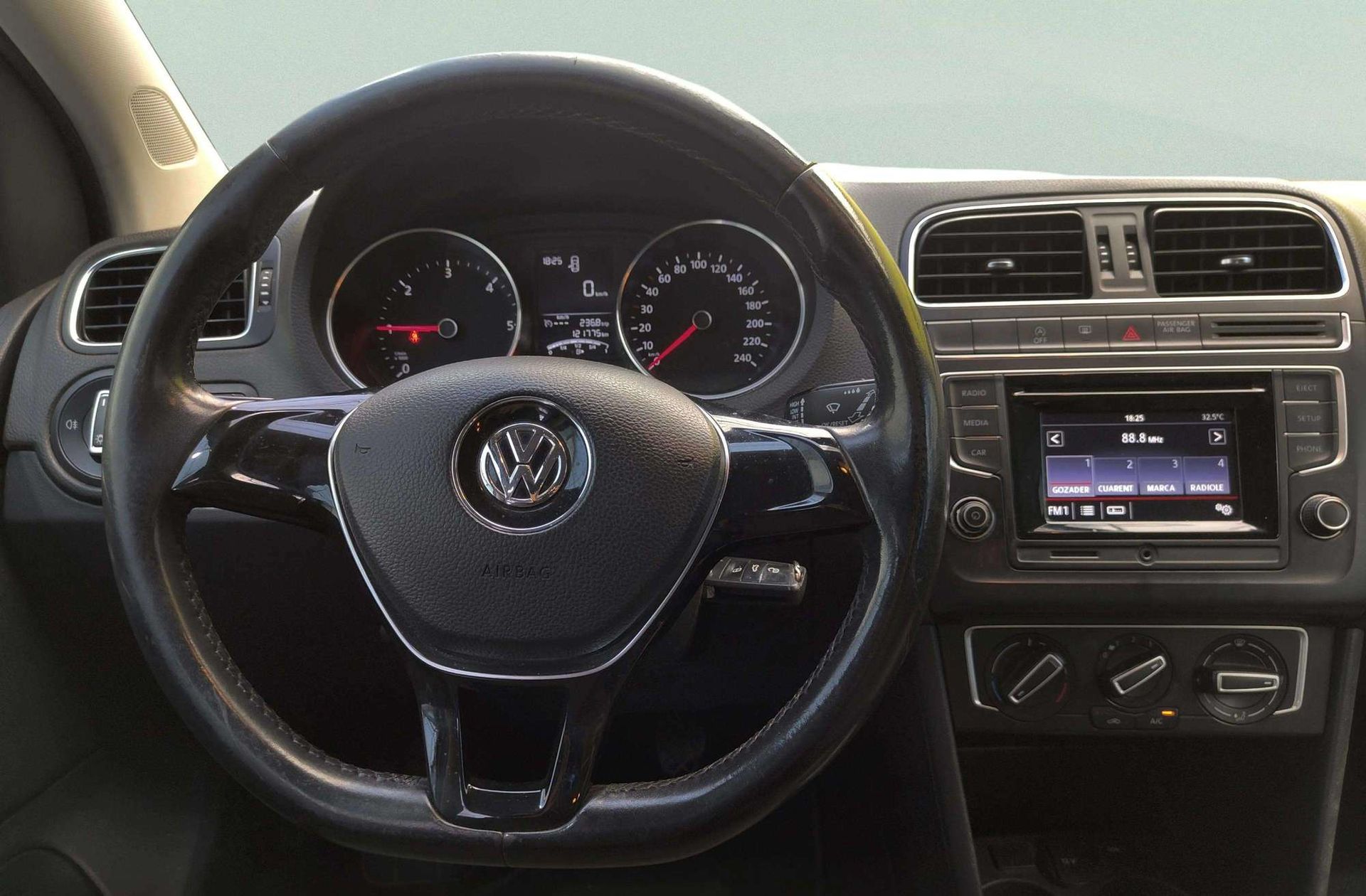 Volkswagen Polo Advance 1.4 TDI - foto 23