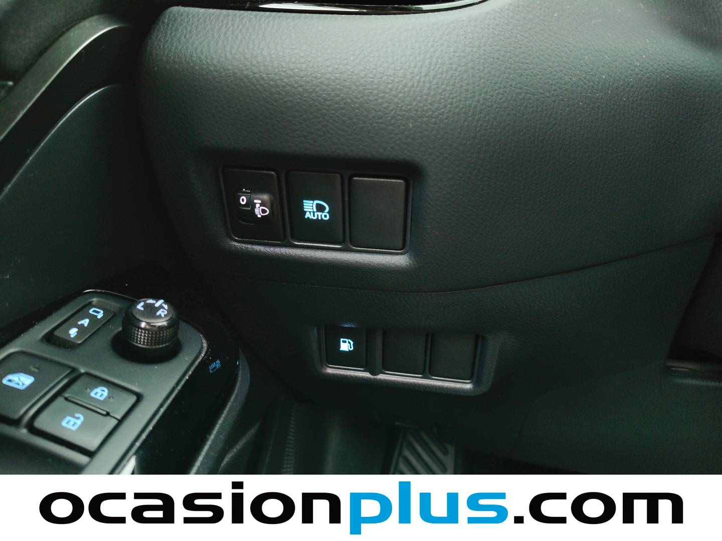 Foto Toyota C-HR Toyota C-HR 1.8 125H Advance (122 CV)