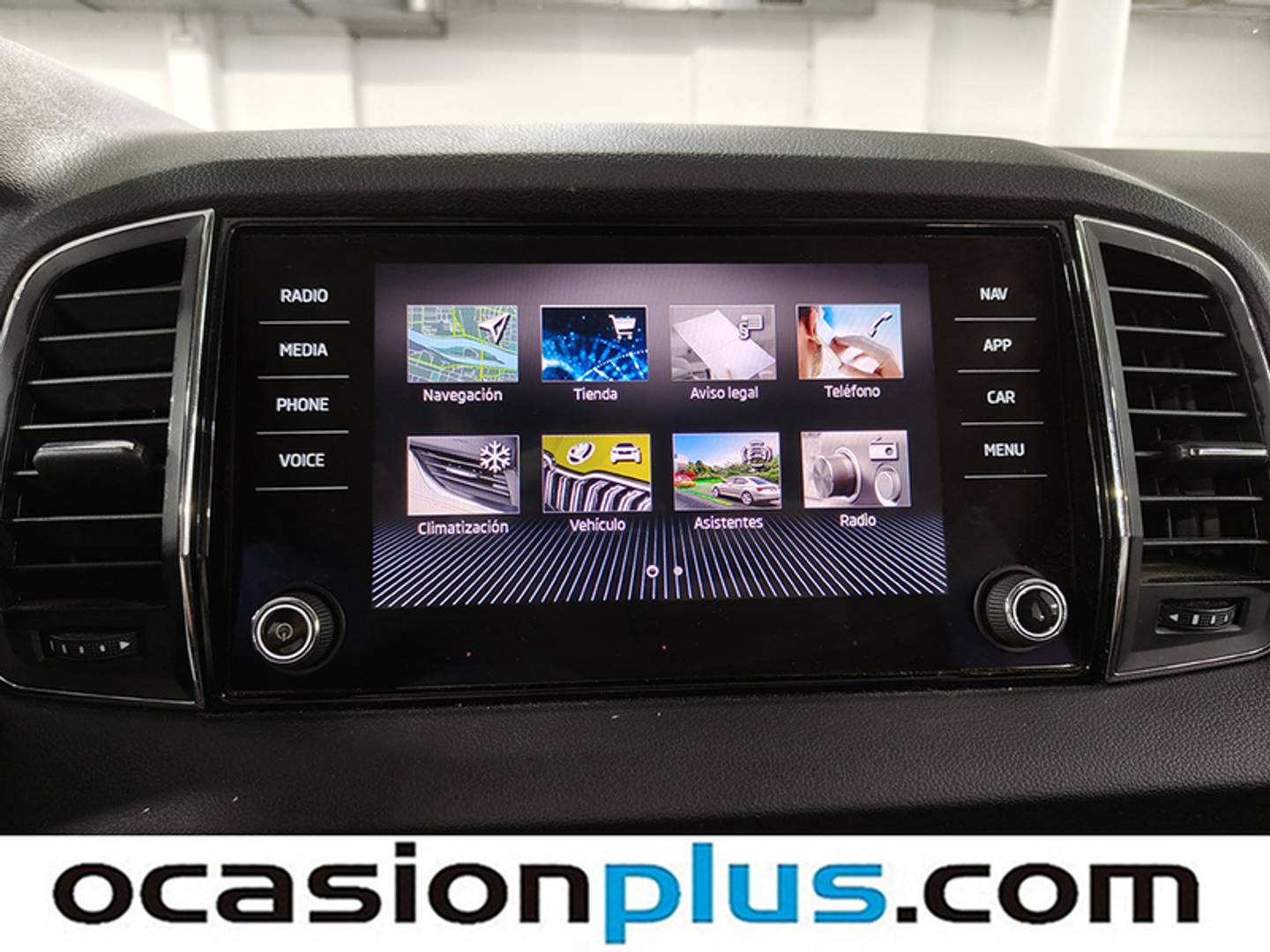 Foto Skoda Karoq Skoda Karoq 1.5 TSI ACT Ambition (150 CV)