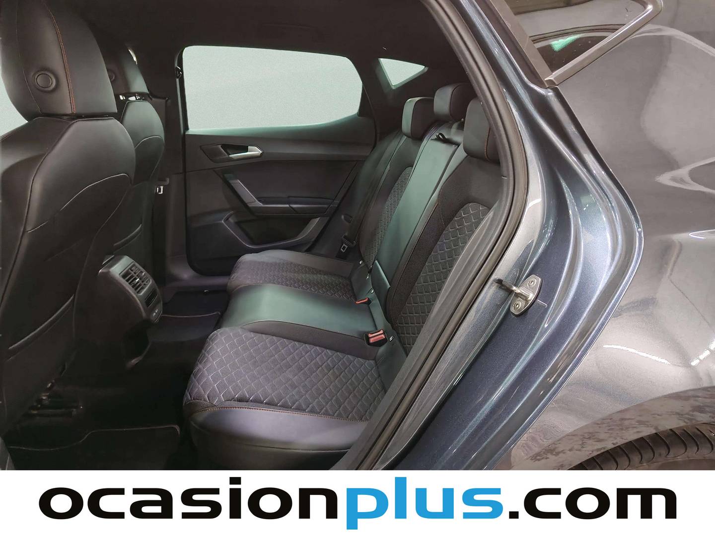 Foto asientos traseros Seat León Seat León 2.0 TDI S&S FR Go L DSG  (150 CV)