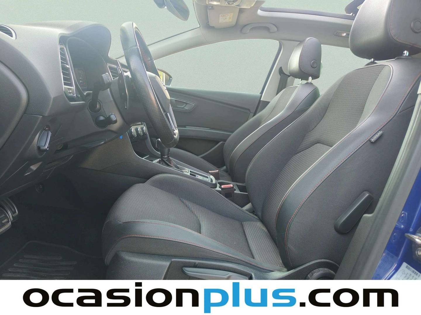 Foto asientos delanteros Seat León Seat León ST 2.0 EcoTSI S&S FR Edition DSG (190 CV)