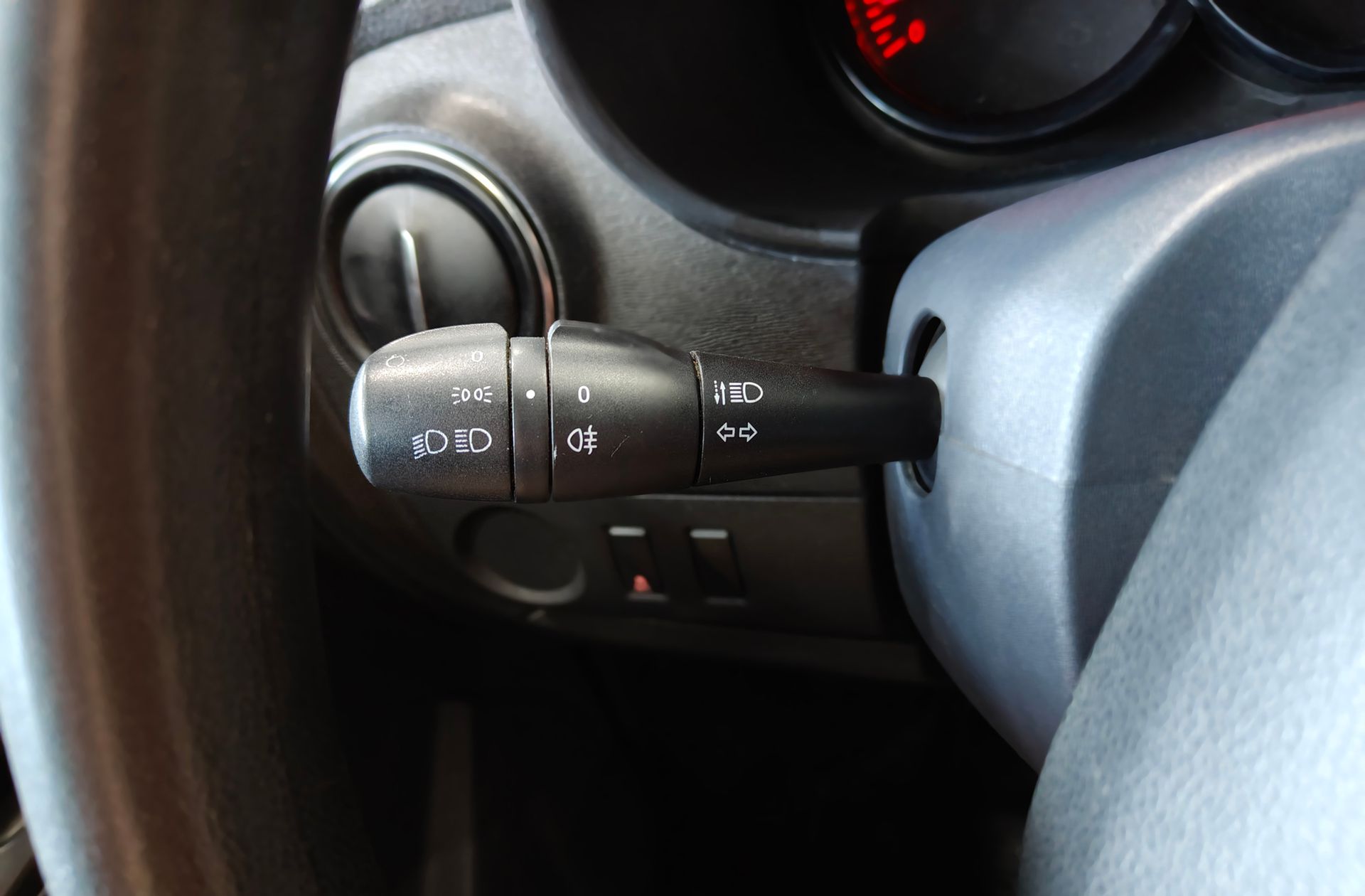 Dacia Dokker Essential 1.6 - foto 20