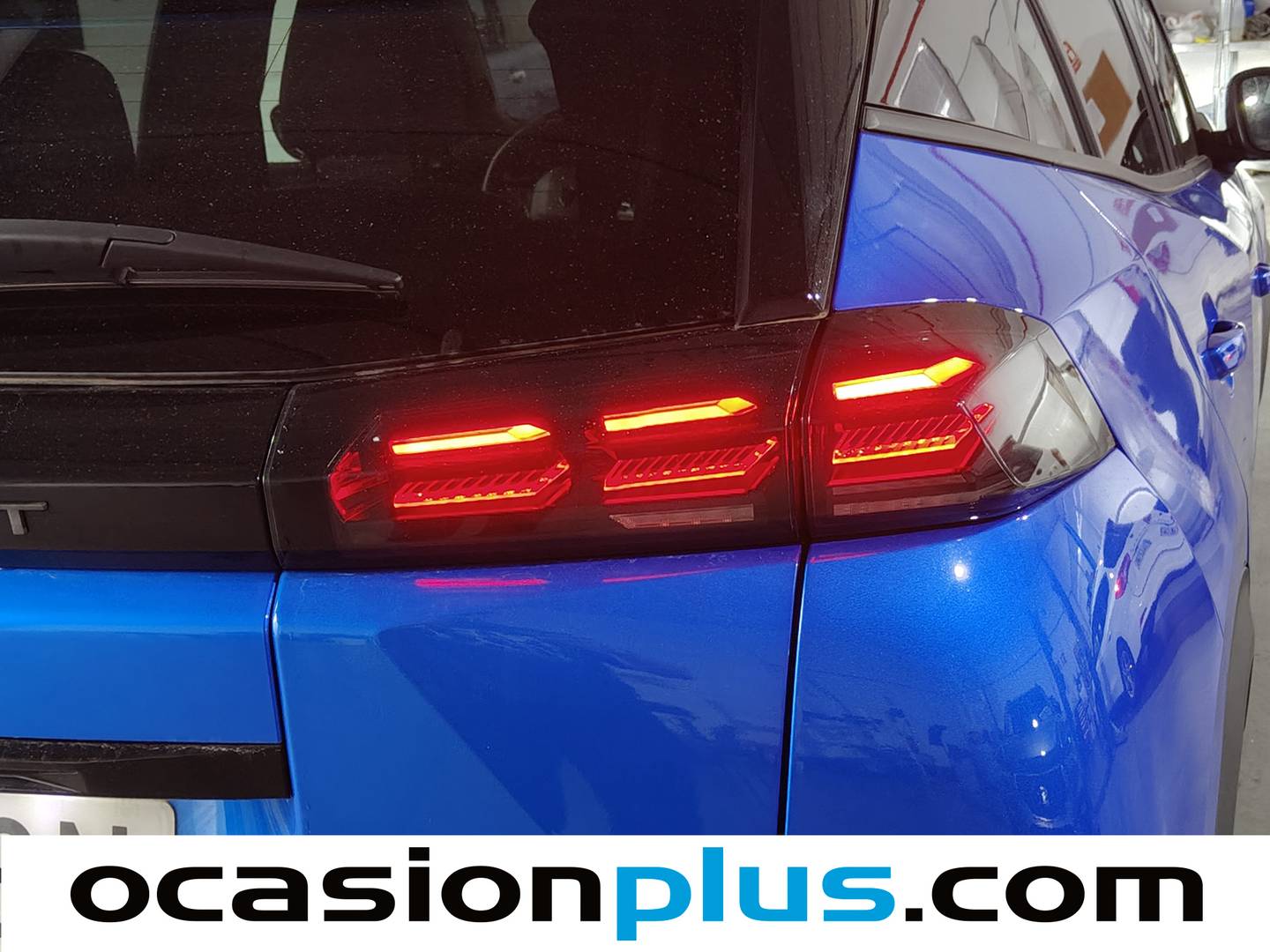 Foto Peugeot 2008 Peugeot 2008 PureTech 130 S&S Allure EAT8 (130 CV)