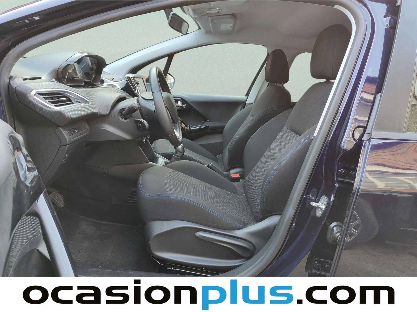 Foto asientos delanteros Peugeot 208 Peugeot 208 PureTech 82 Style (82 CV)