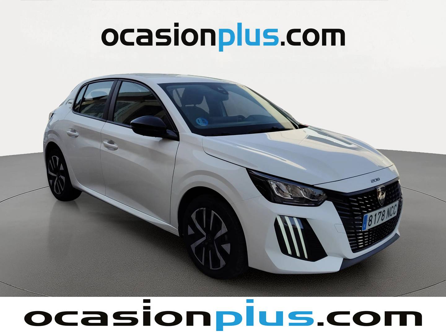Foto delantera Peugeot 208 Peugeot 208 Style Hybrid 100 eDCS6 (100 CV) derecha