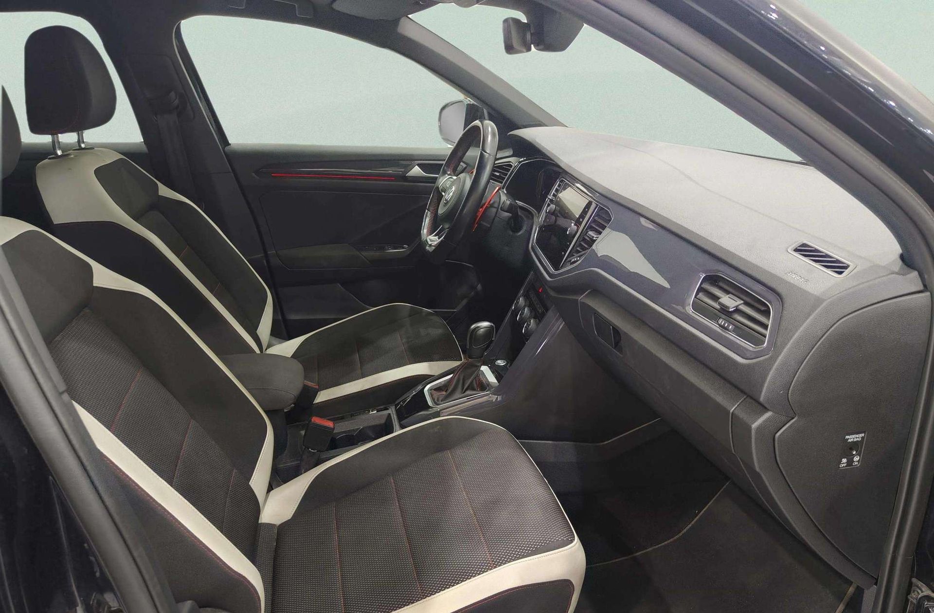 Volkswagen T-Roc Sport 1.5 TSI DSG - foto 22