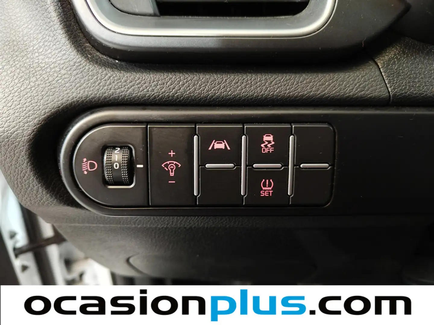 Foto KIA Ceed Kia Ceed 1.6 MHEV iMT Drive (136 CV)