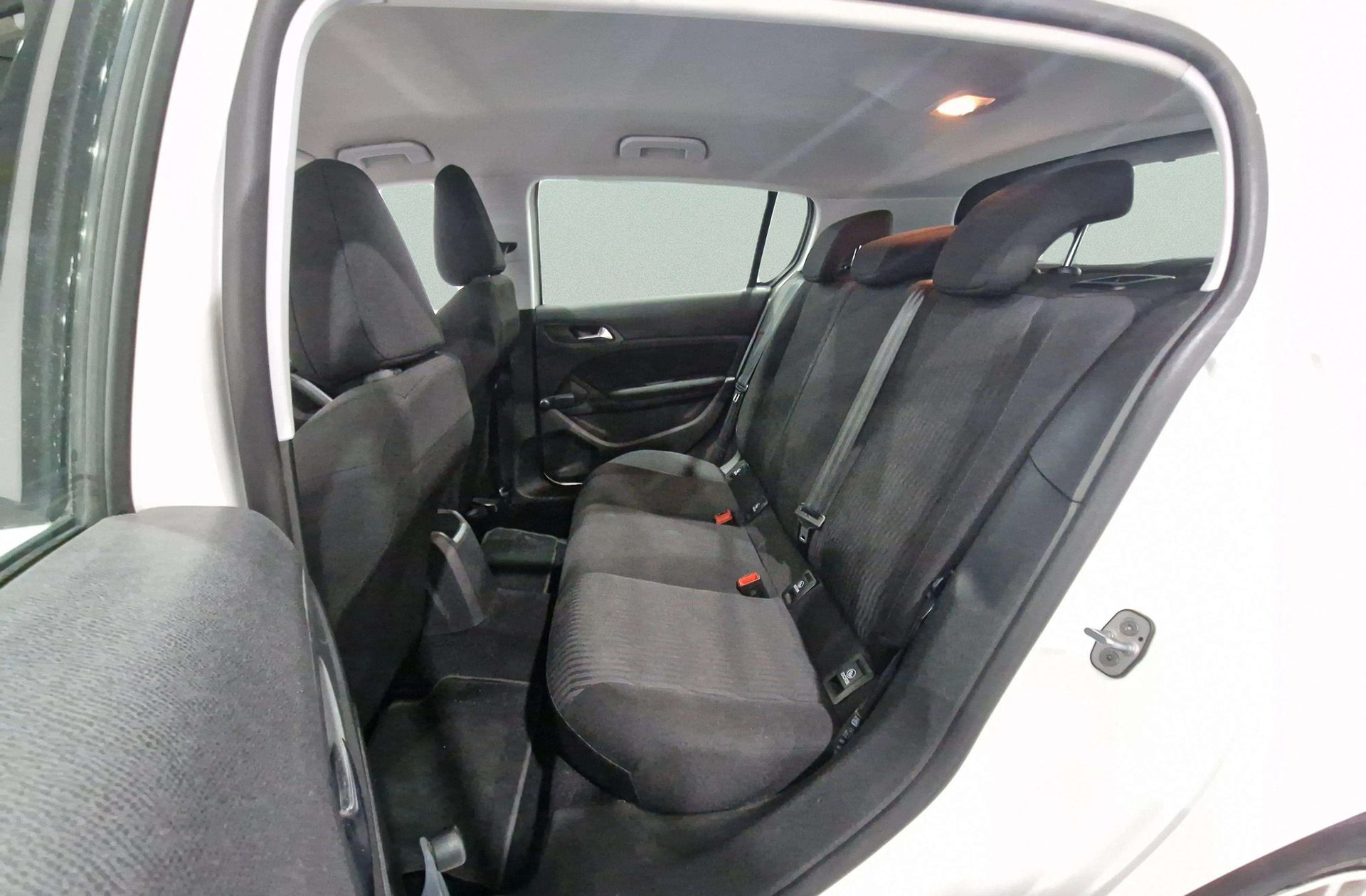 Peugeot 308 1.6 HDi FAP Access - foto 9