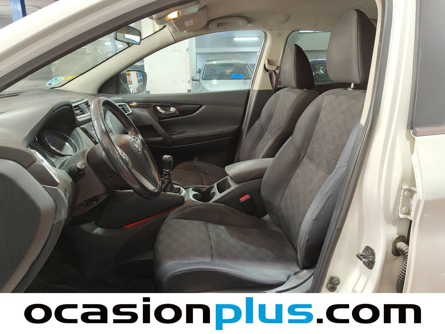 Foto asientos delanteros Nissan QASHQAI Nissan Qashqai DIG-T 115 Acenta (115 CV)