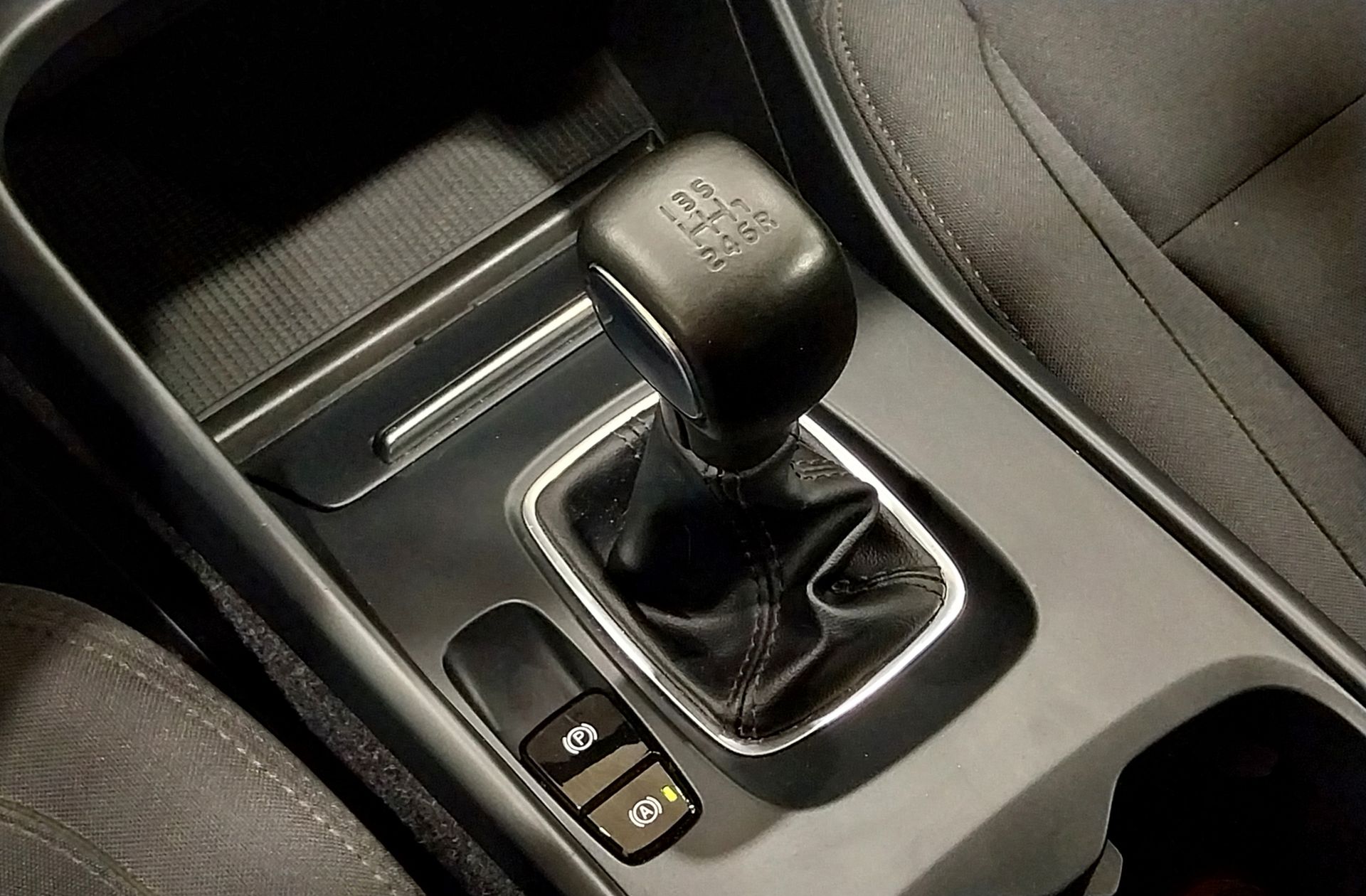 Volvo XC40 T3 Business Plus - foto 5