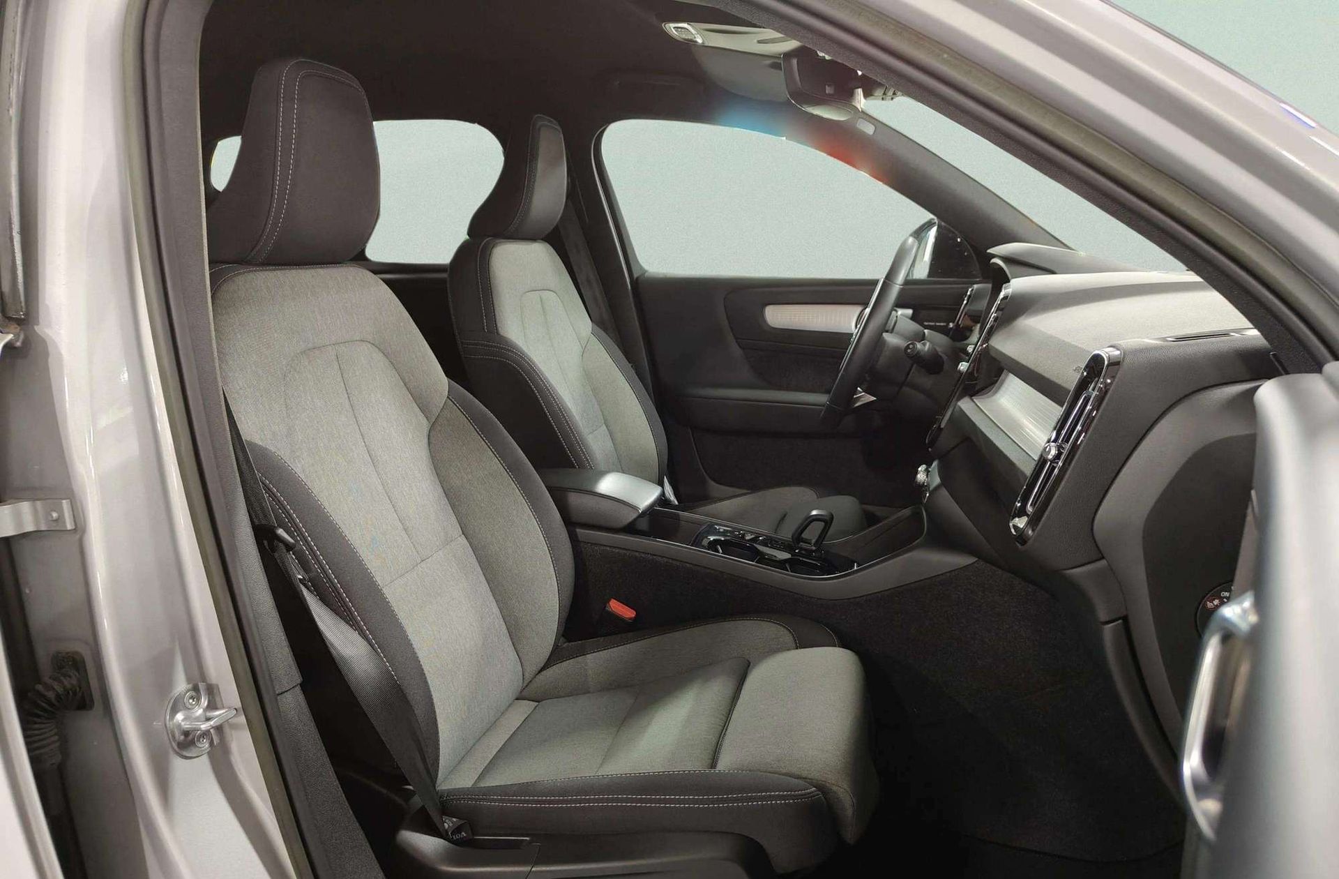 Volvo XC40 T5 Recharge PHEV Plus Dark - foto 25