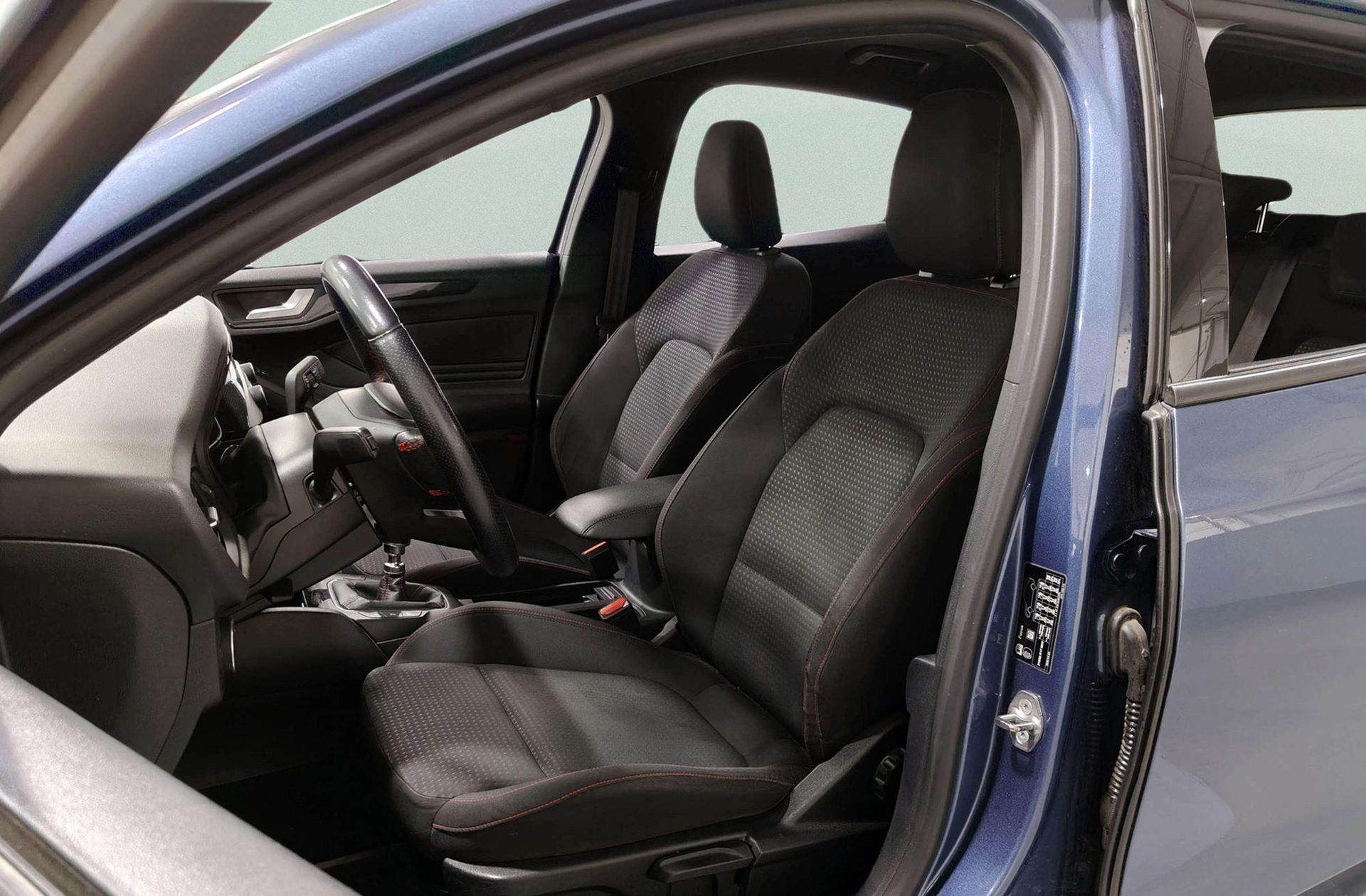 Ford Focus 1.5 EcoBoost ST-Line - foto 12