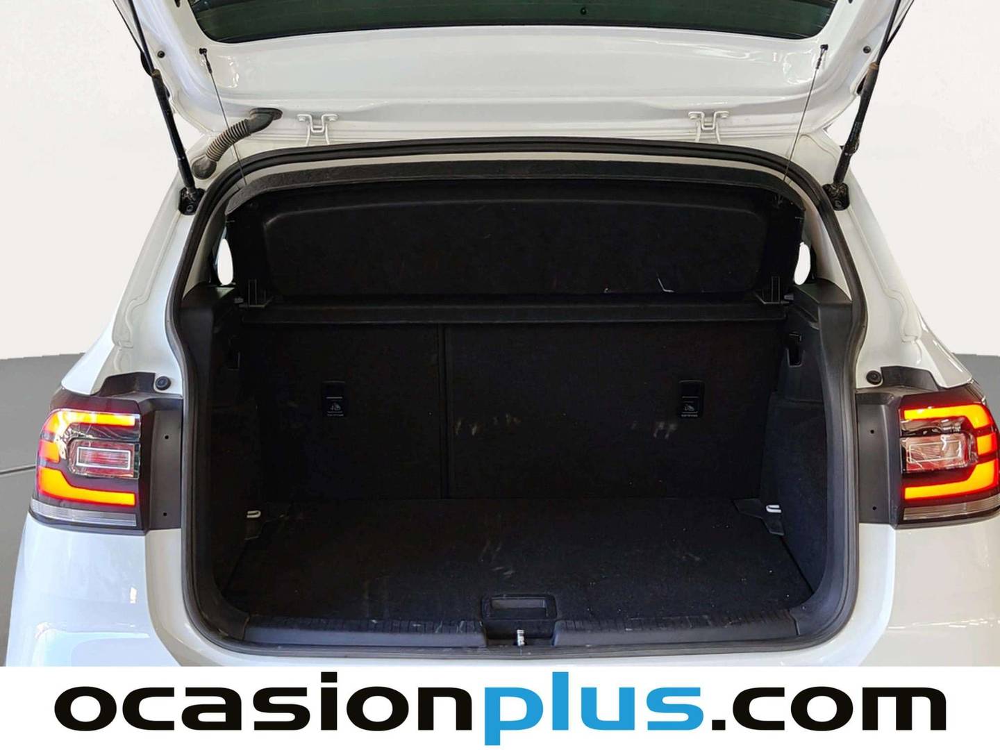 Fotos maletero Volkswagen T-Cross Volkswagen T-Cross Advance 1.0 TSI (110 CV)