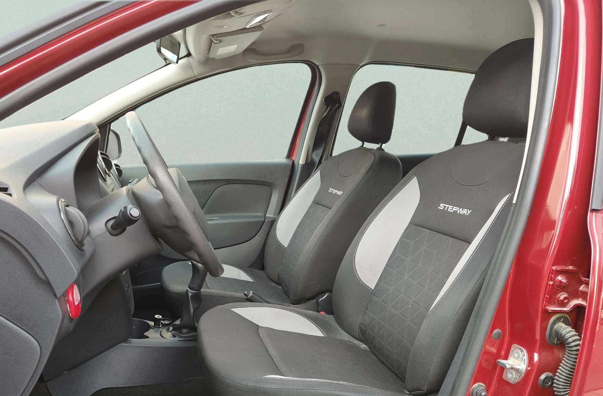 Dacia Sandero Stepway TCe - foto 8