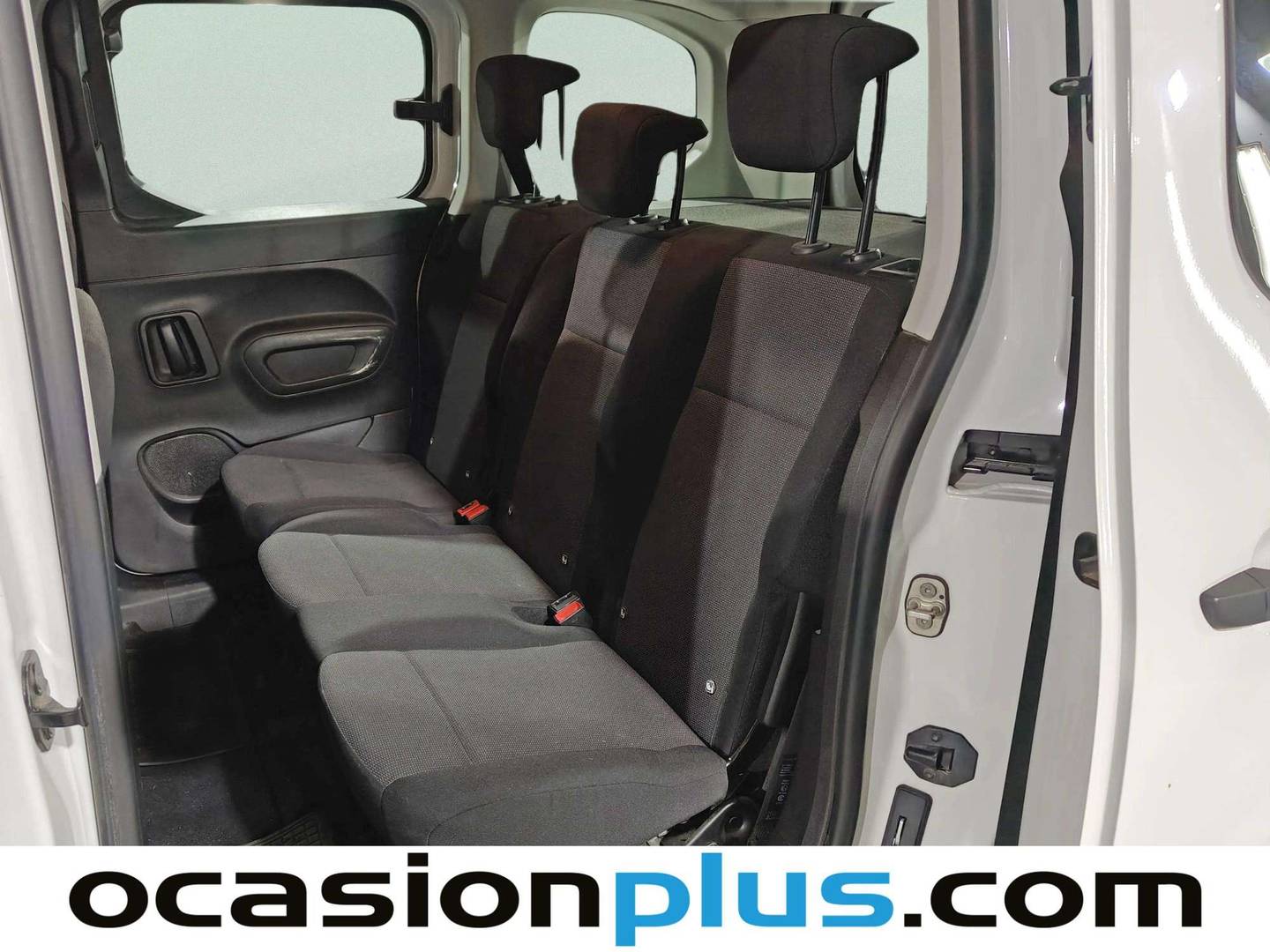 Foto asientos traseros Citroën Berlingo Citroën Berlingo BlueHDi 100 Talla M Live Pack (102 CV)