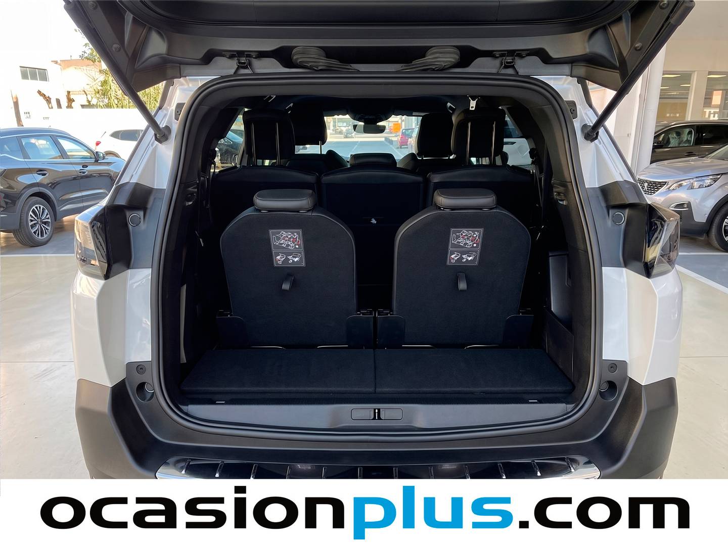 Foto Peugeot 5008 Peugeot 5008 BlueHDI 130 S&S GT EAT8 (130 CV)   7 Plazas siete plazas