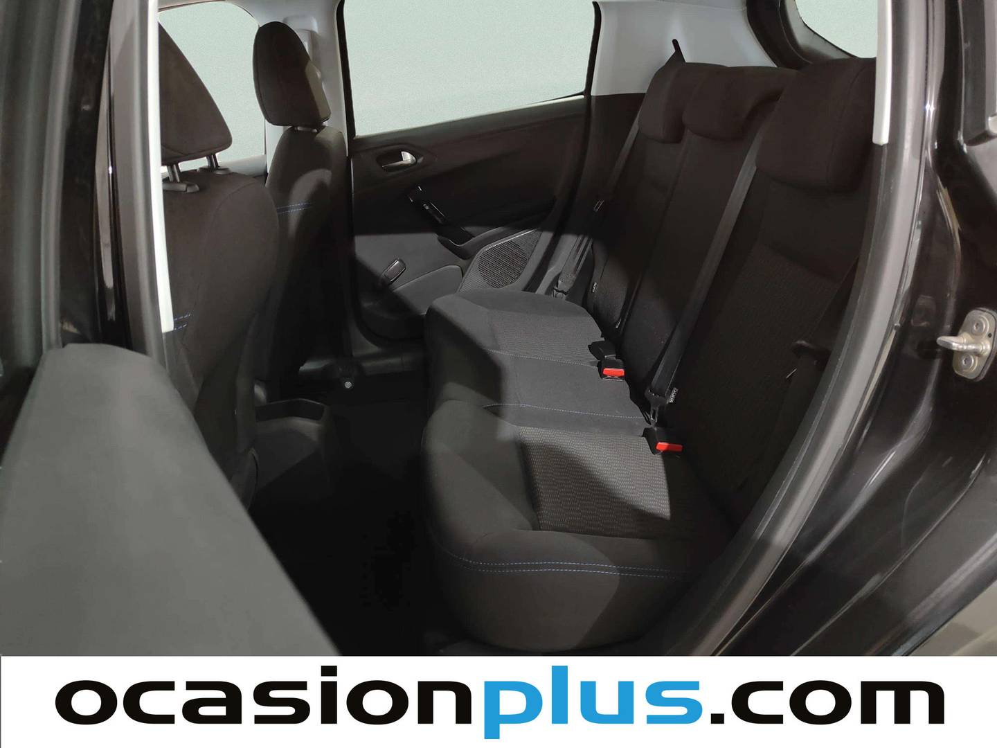 Foto asientos traseros Peugeot 208 Peugeot 208 PureTech Signature (82 CV)