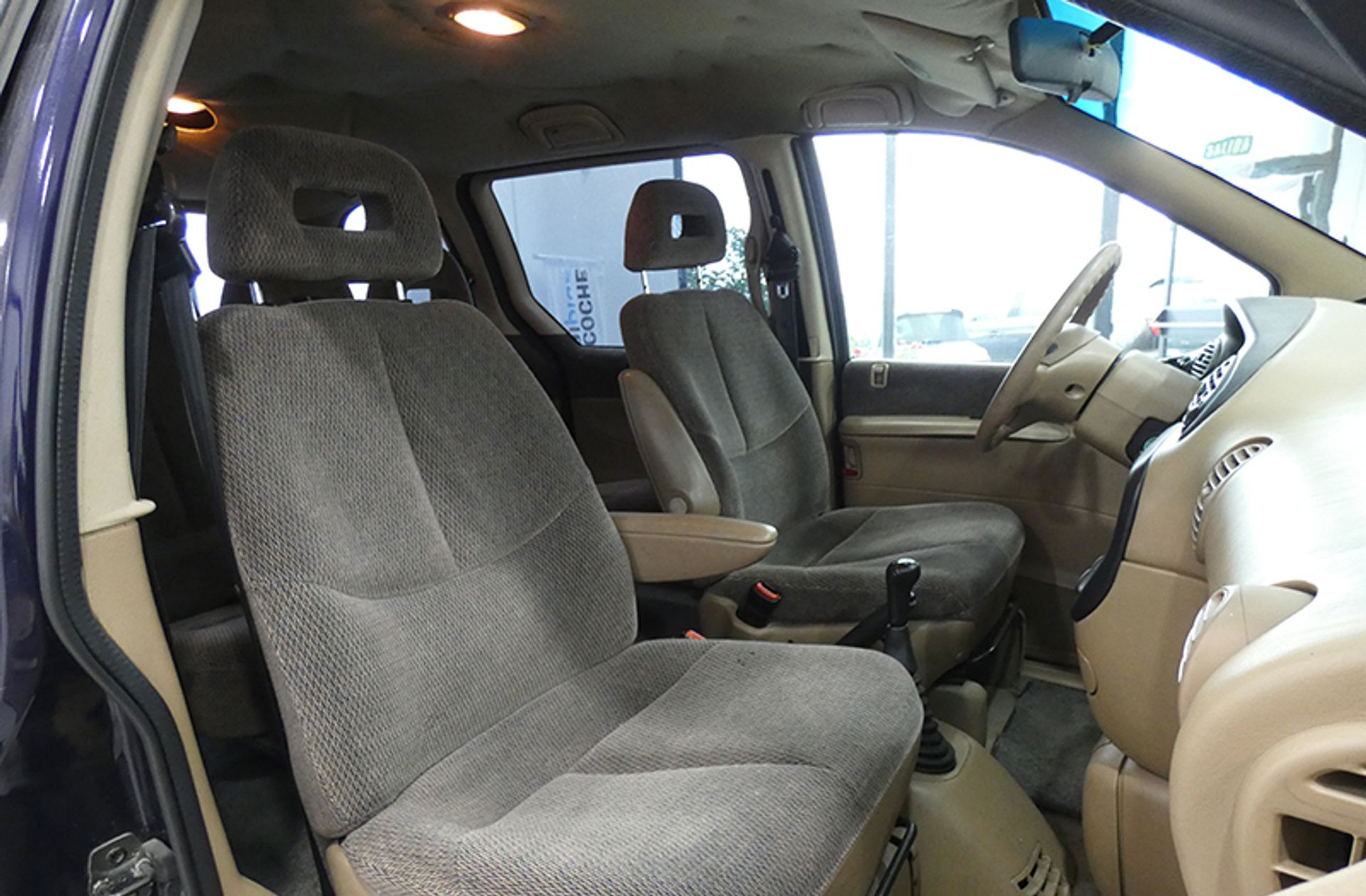 Chrysler Voyager 2.4 SE - foto 23