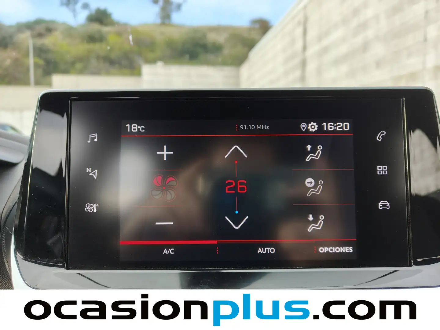 Foto Peugeot 2008 Peugeot 2008 PureTech 130 S&S Allure Pack (130 CV)