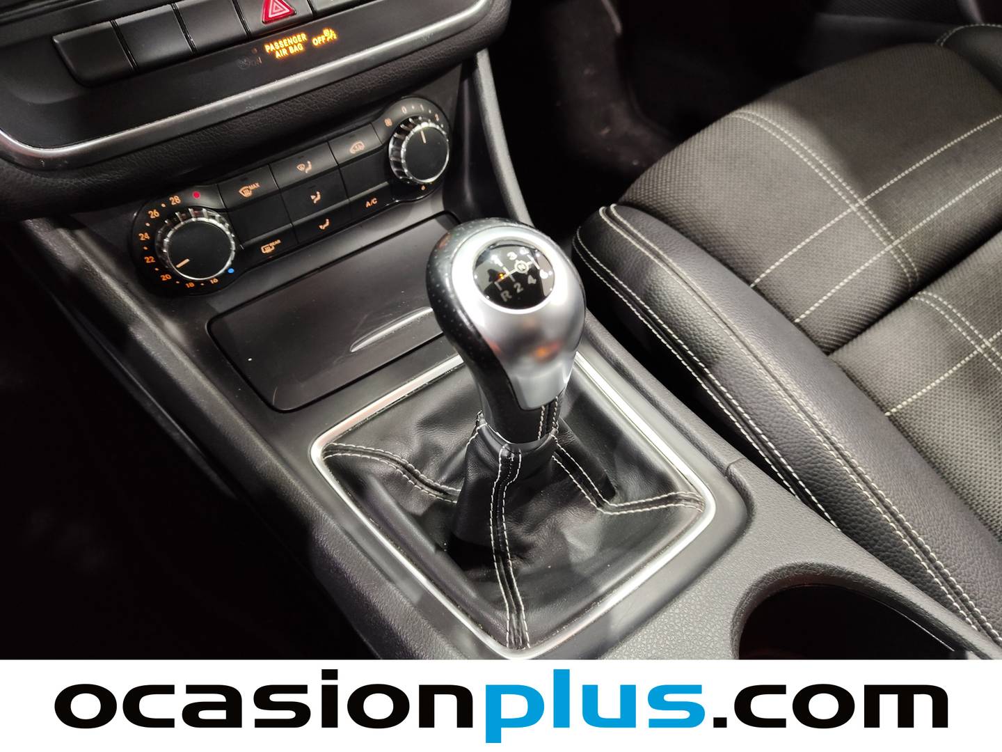 Foto Mercedes CLA Mercedes-Benz CLA Shooting Brake CLA 200 d Urban (136 CV)