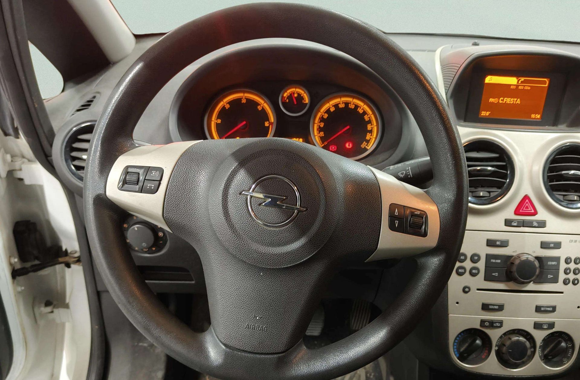 Opel Corsa 1.3 CDTI Enjoy - foto 17