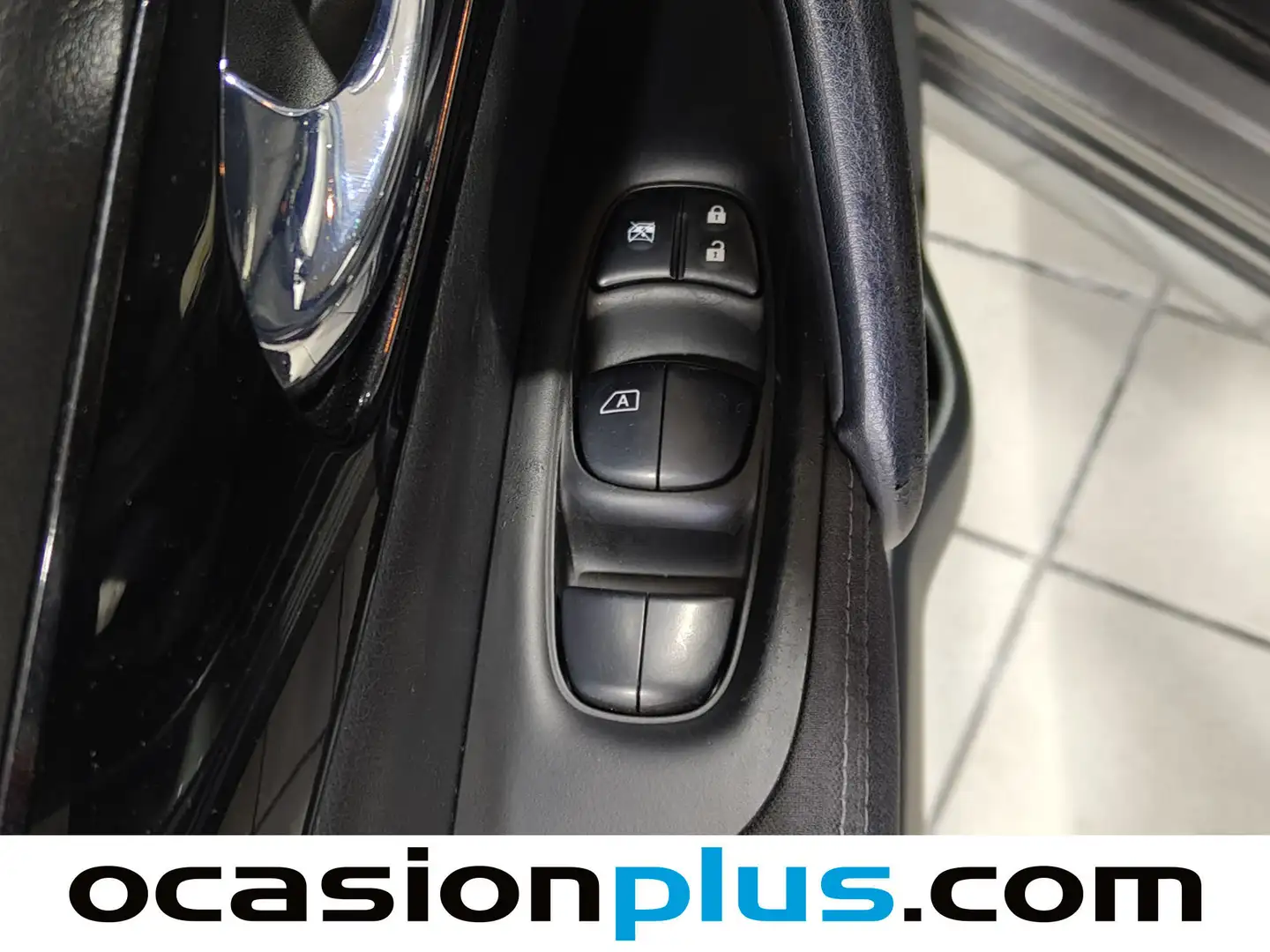 Foto Nissan QASHQAI Nissan Qashqai 1.2 DIG-T S&S 360 4X2 (115 CV)