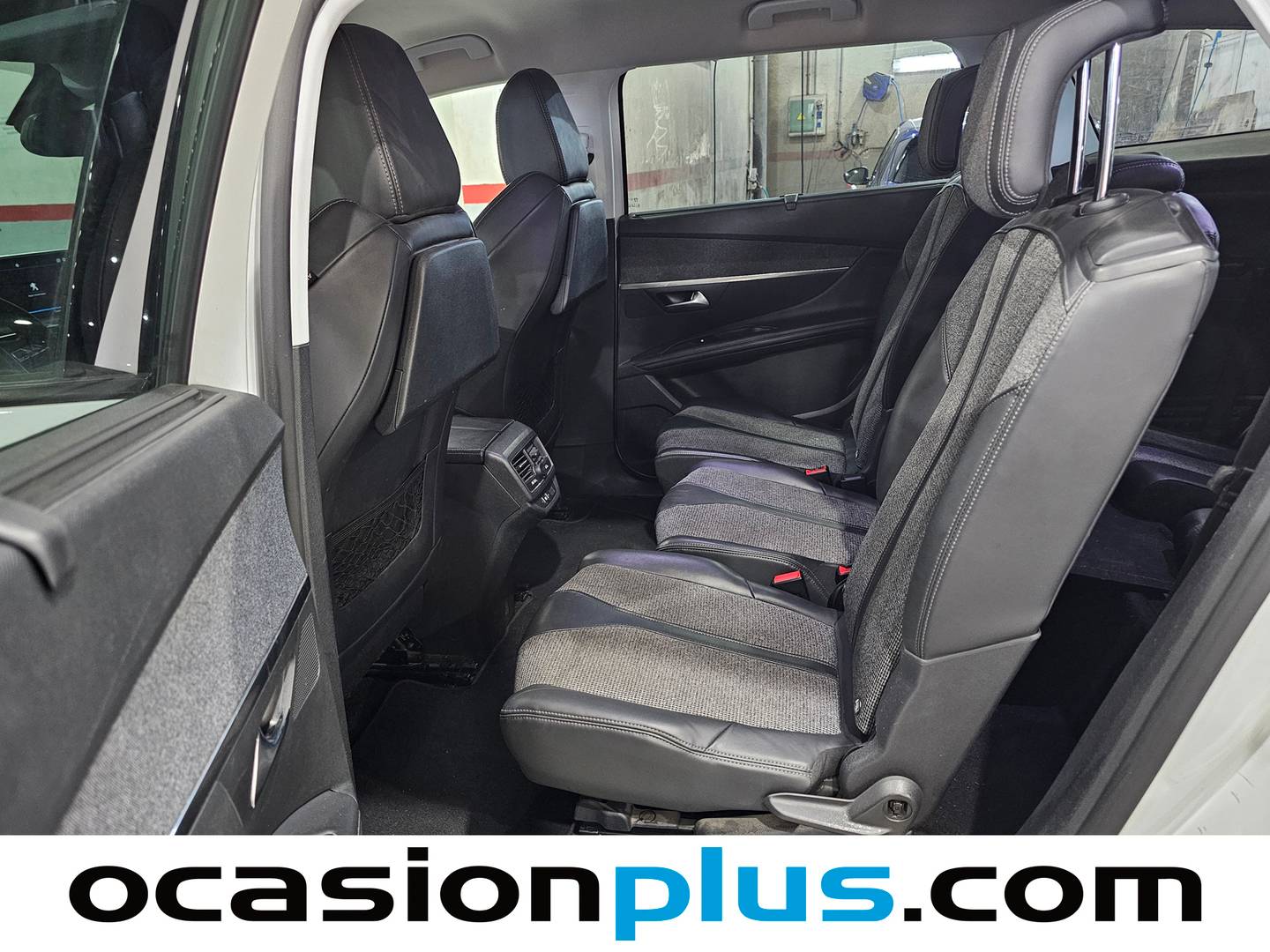 Foto Peugeot 5008 Peugeot 5008 PureTech 130 S&S Allure (130 CV) 7 PLAZAS