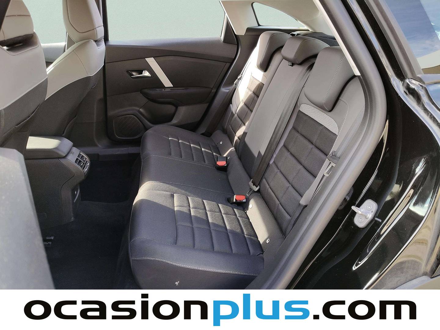 Foto asientos traseros Citroën C4 Citroën C4 PureTech 130 S&S Plus EAT8 (131 CV)