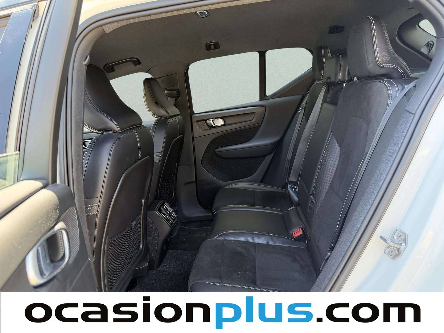 Foto asientos traseros Volvo XC40 Volvo XC40 T3 R-Design Auto (163 CV)