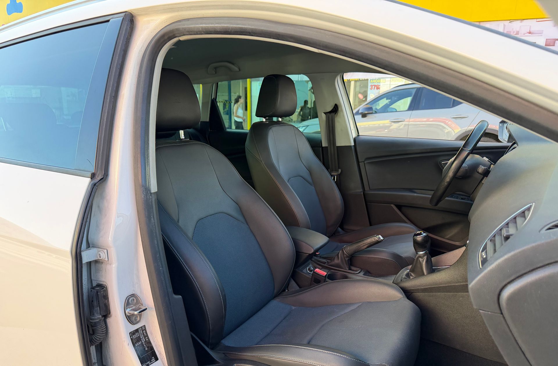 SEAT León ST 1.6 TDI Style Connect - foto 15