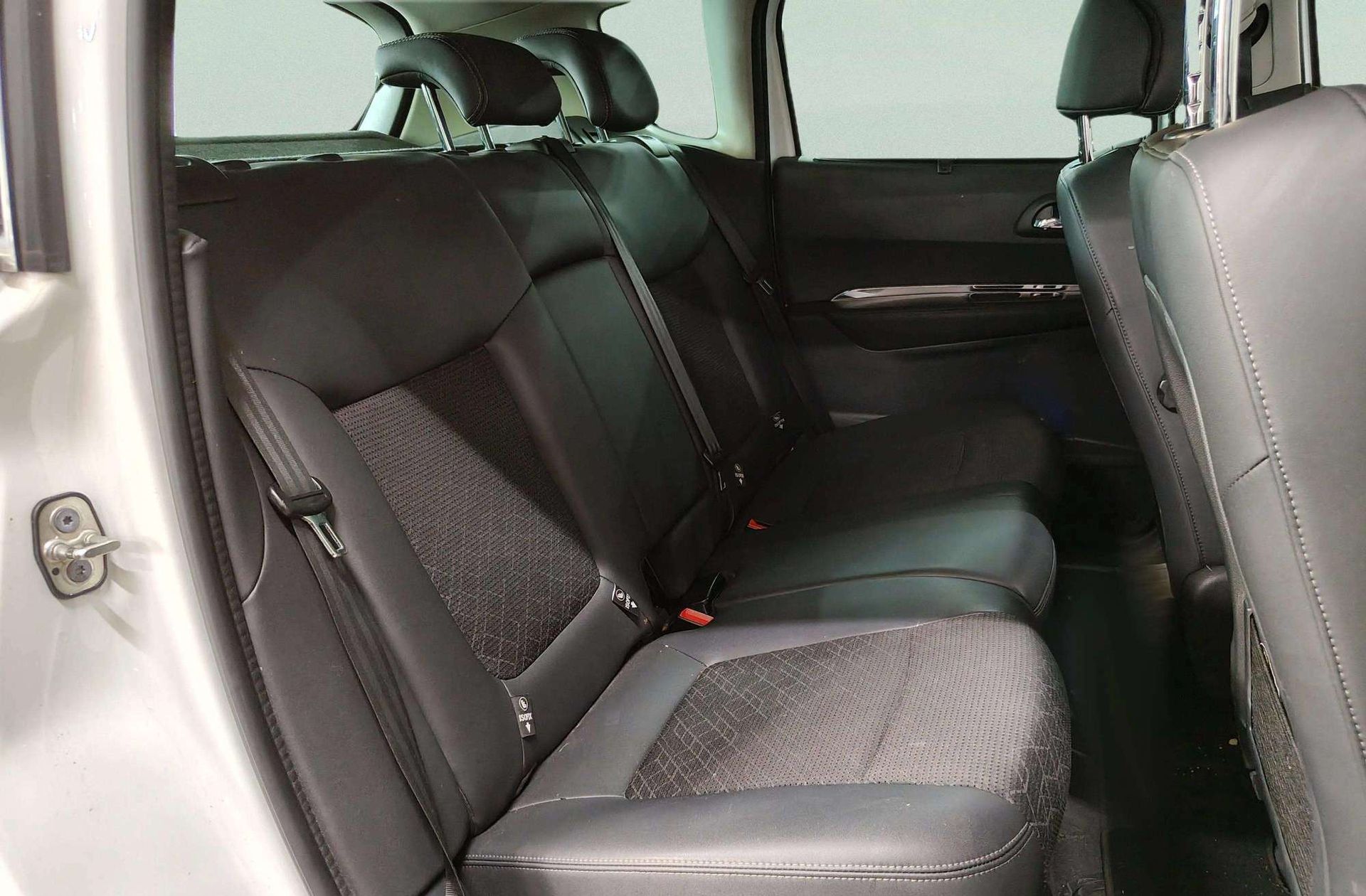 Peugeot 3008 THP 165 Allure EAT6 - foto 17