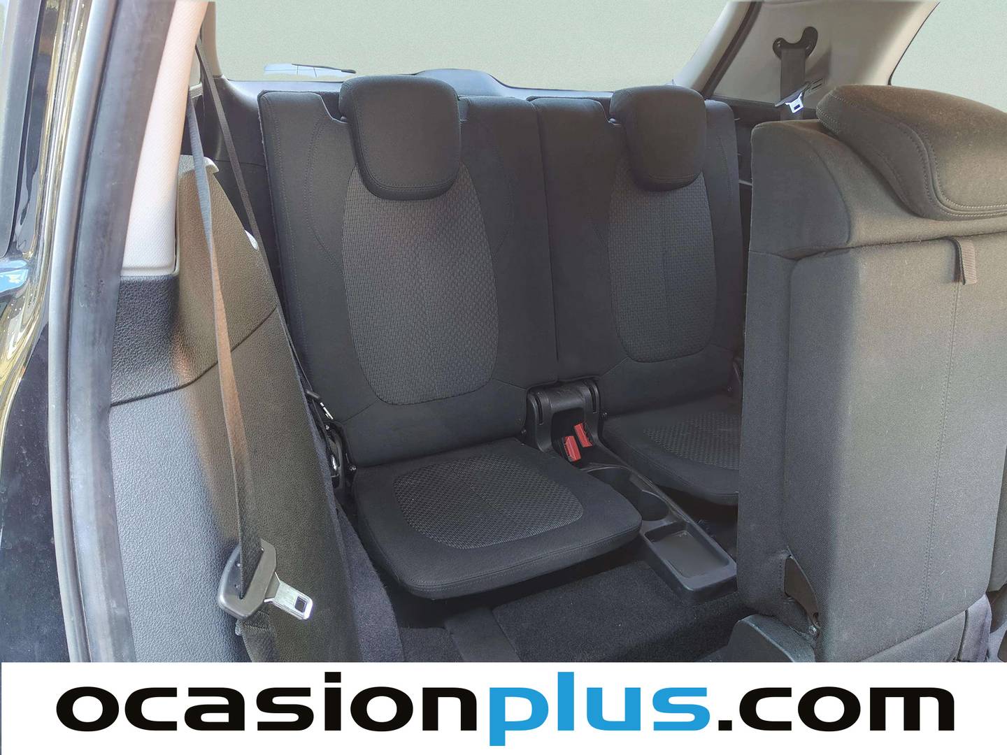 Extras y acabados del BMW Serie 2 Gran Tourer BMW Serie 2 218i Gran Tourer (140 CV) 7 Plazas