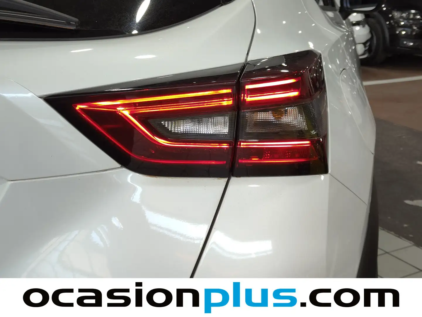 Foto Nissan JUKE Nissan Juke DIG-T N-Connecta 4x2 DCT (114 CV)