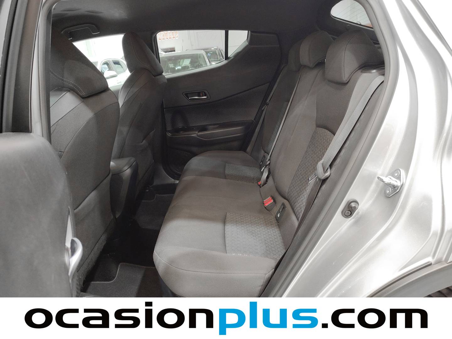 Foto asientos traseros Toyota C-HR Toyota C-HR 1.8 125H Advance (122 CV)