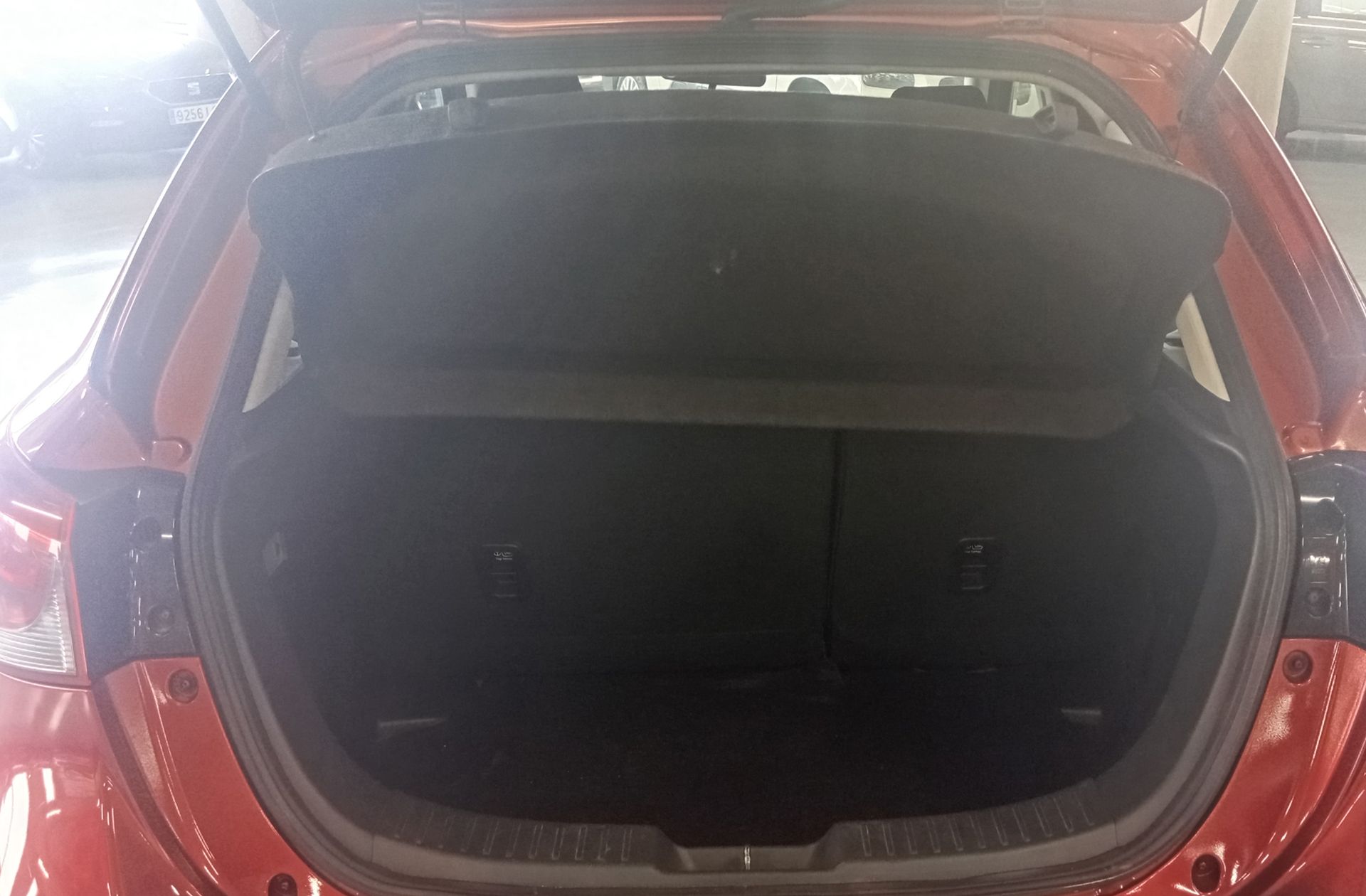 Mazda2 1.5 GE Black Tech Edition - foto 14